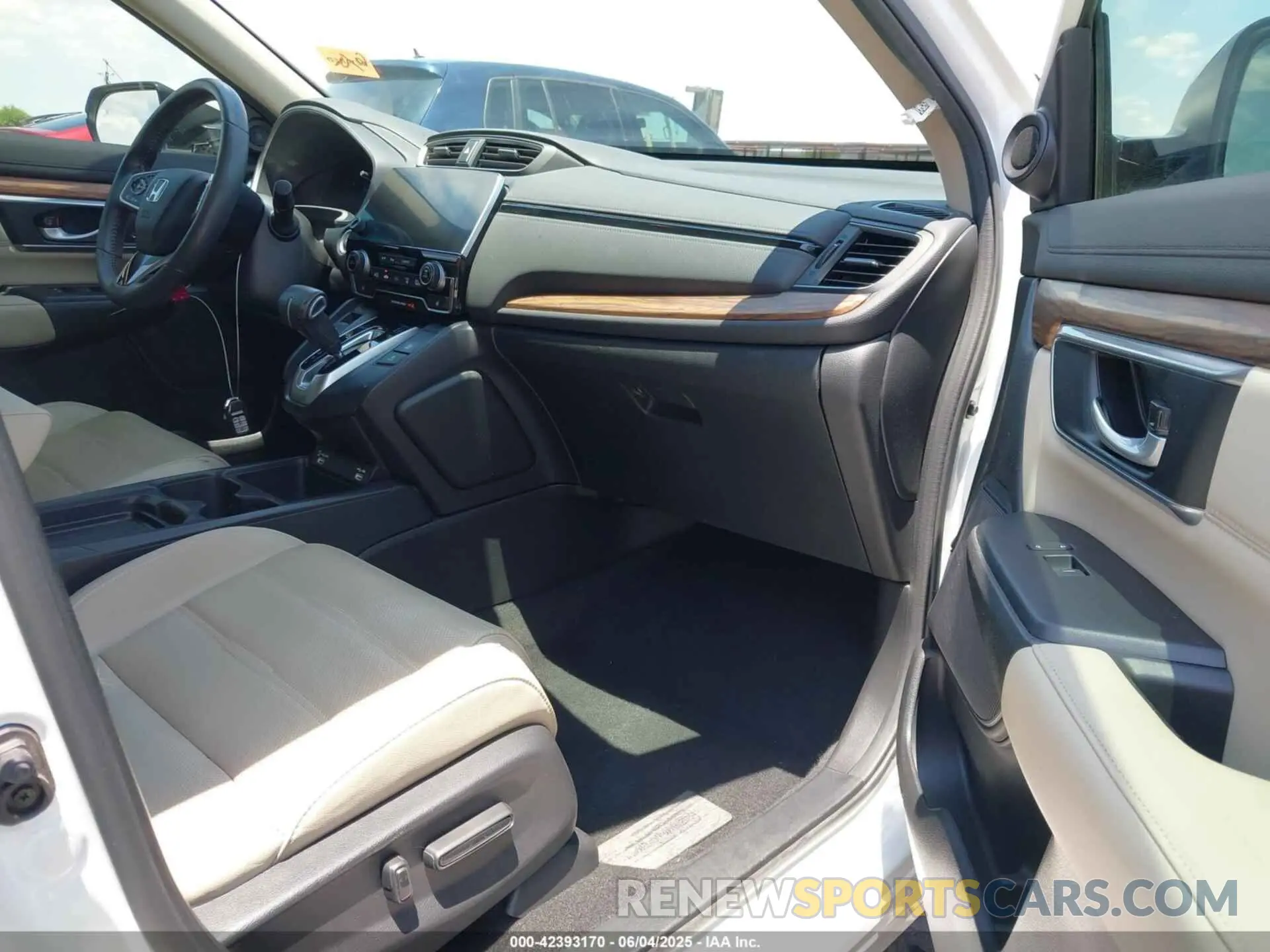 5 Photograph of a damaged car 2HKRW1H85MH414390 HONDA CR-V 2021