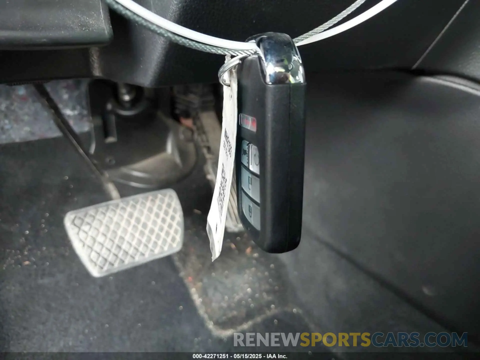 11 Photograph of a damaged car 2HKRW1H87MH421583 HONDA CR-V 2021
