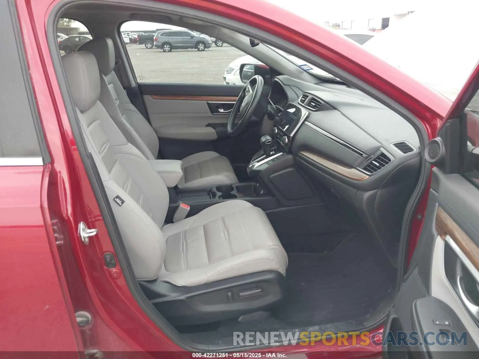 5 Photograph of a damaged car 2HKRW1H87MH421583 HONDA CR-V 2021