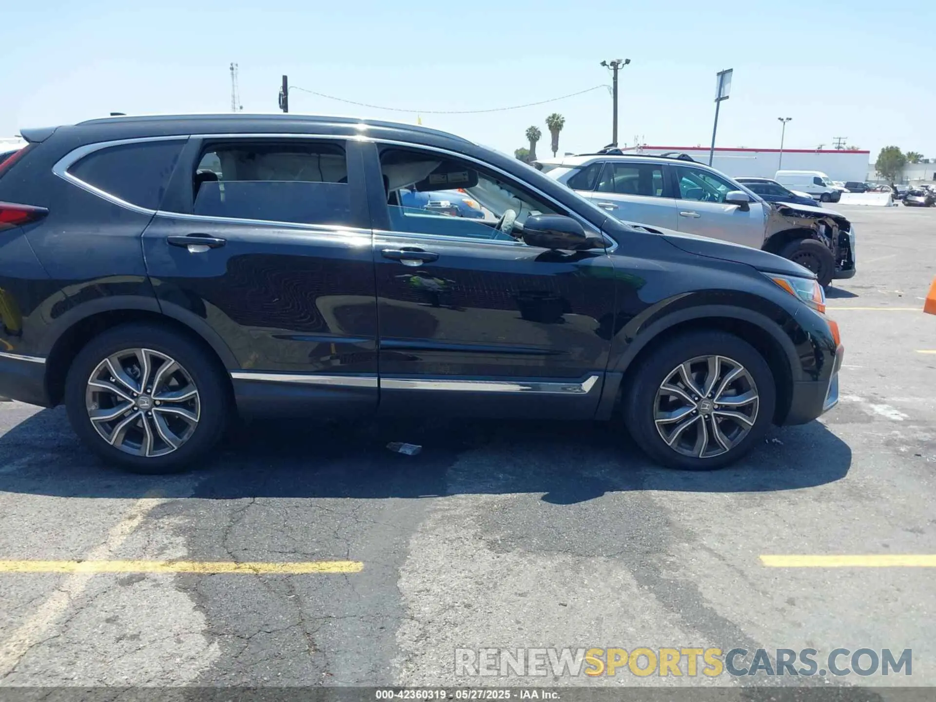 13 Photograph of a damaged car 2HKRW1H92MH409236 HONDA CR-V 2021