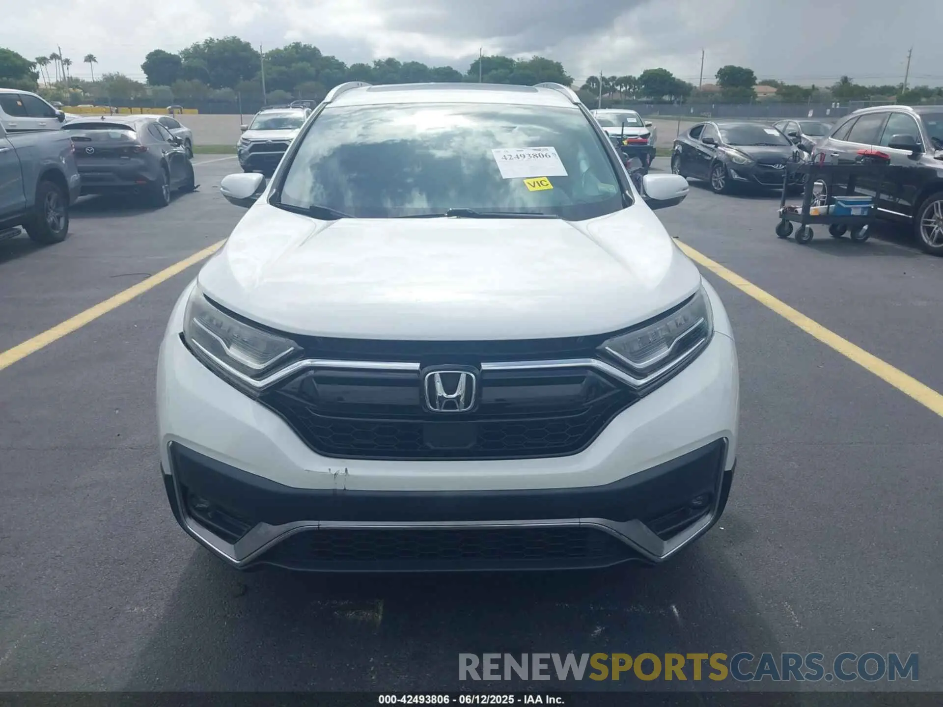 12 Photograph of a damaged car 2HKRW1H92MH410113 HONDA CR-V 2021