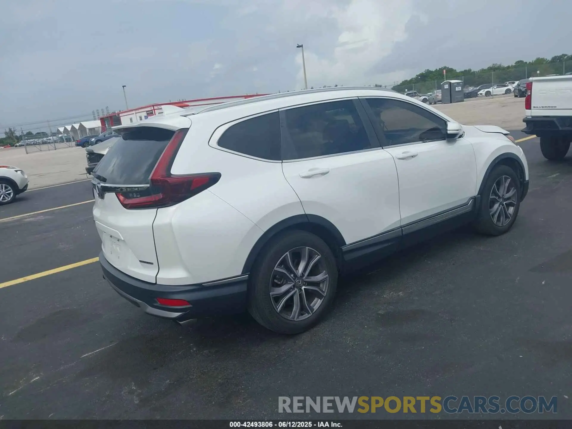 4 Photograph of a damaged car 2HKRW1H92MH410113 HONDA CR-V 2021