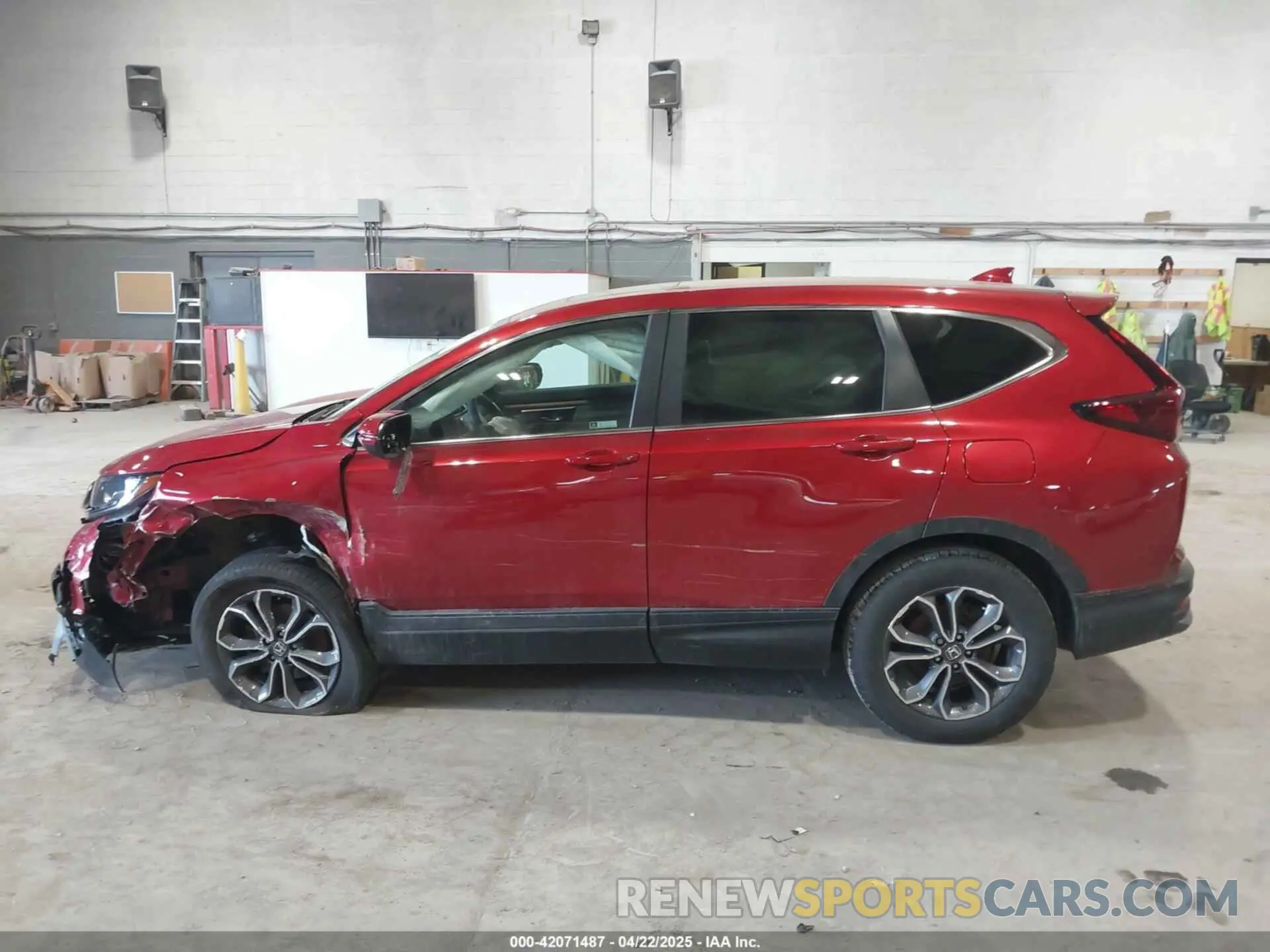 13 Photograph of a damaged car 2HKRW2H53MH621761 HONDA CR-V 2021