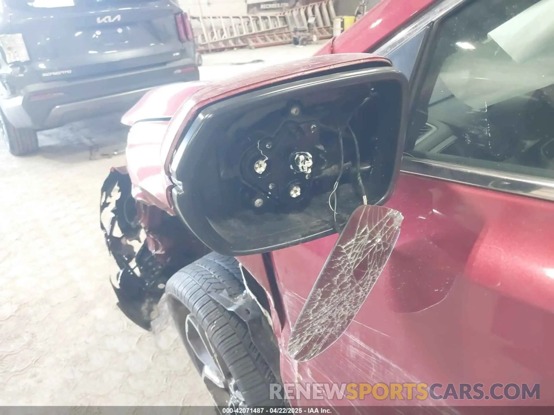 18 Photograph of a damaged car 2HKRW2H53MH621761 HONDA CR-V 2021