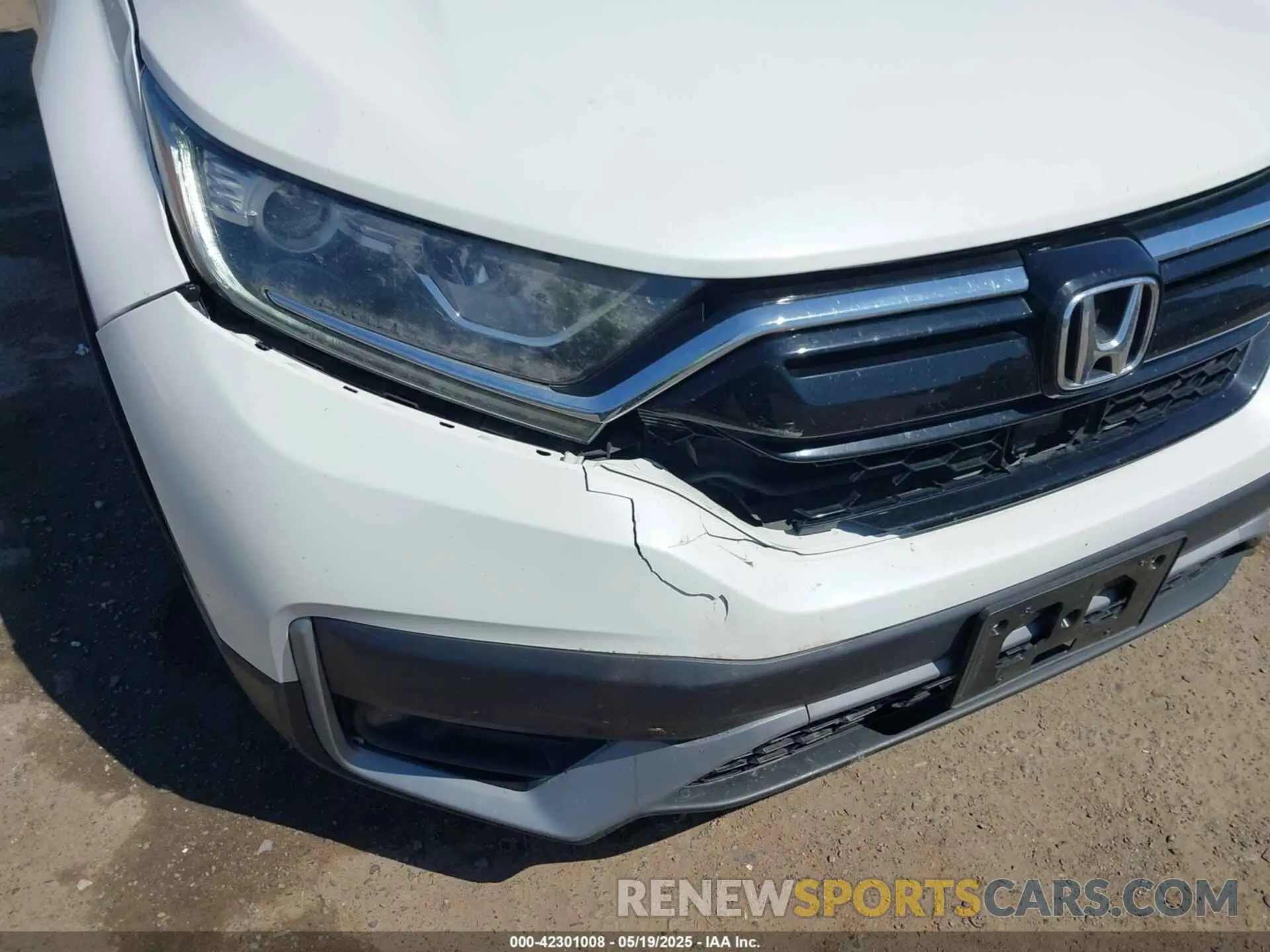 19 Photograph of a damaged car 2HKRW2H53MH649429 HONDA CR-V 2021