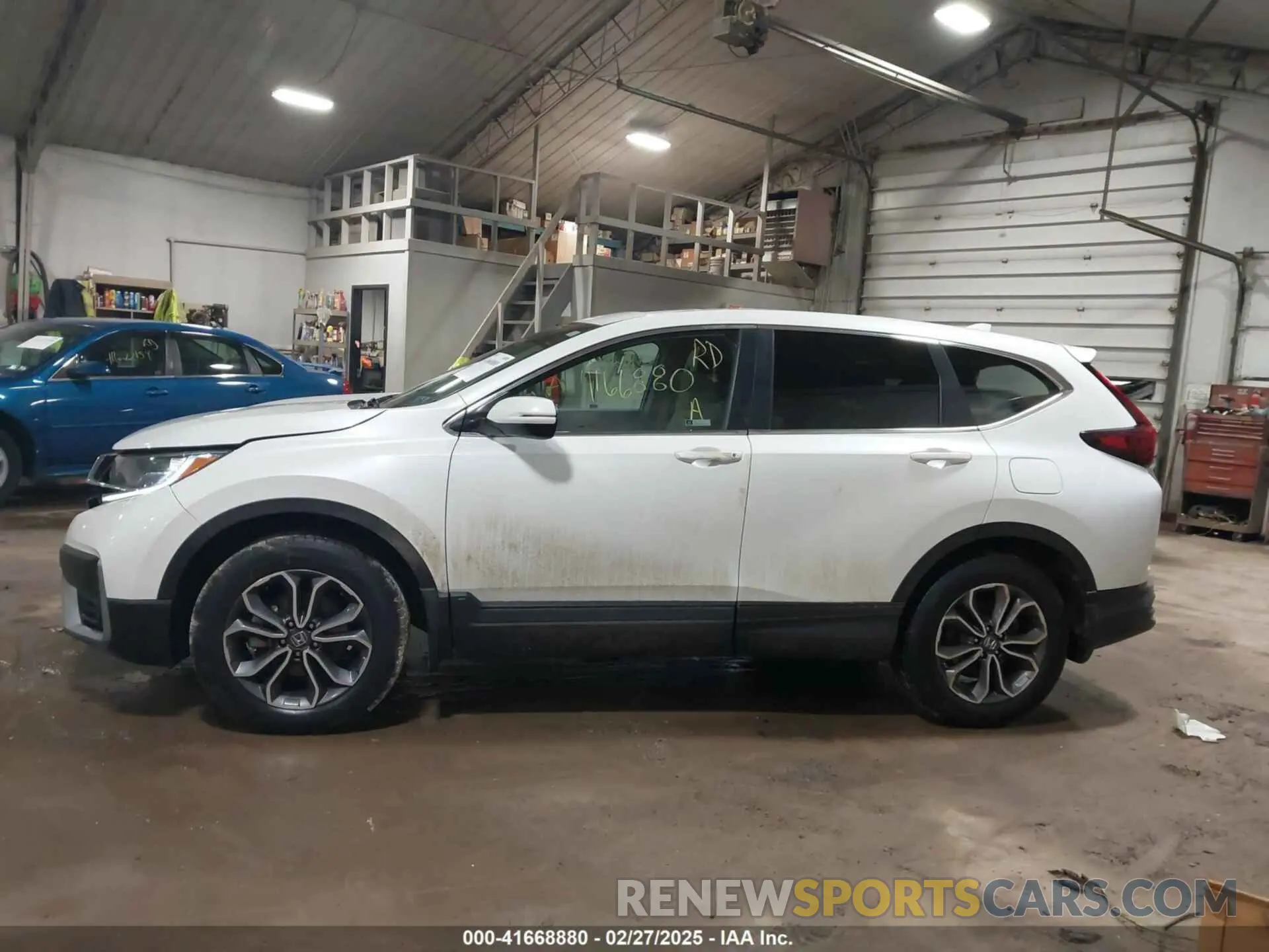 14 Photograph of a damaged car 2HKRW2H55MH635788 HONDA CR-V 2021
