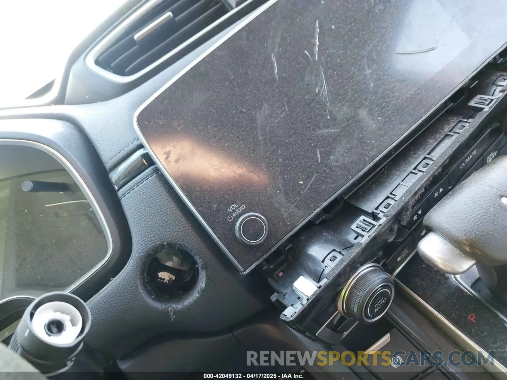 17 Photograph of a damaged car 2HKRW2H56MH681579 HONDA CR-V 2021