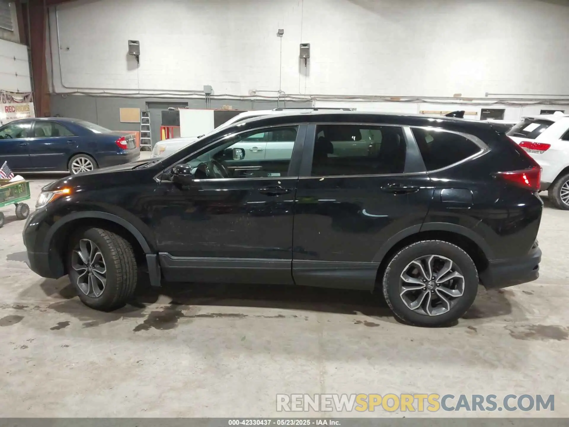 14 Photograph of a damaged car 2HKRW2H5XMH618825 HONDA CR-V 2021