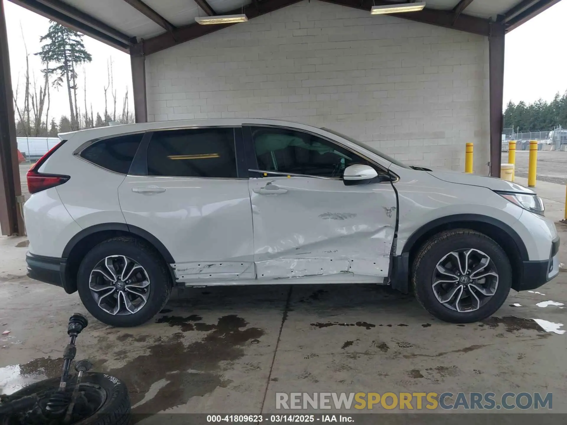 14 Photograph of a damaged car 2HKRW2H5XMH650917 HONDA CR-V 2021