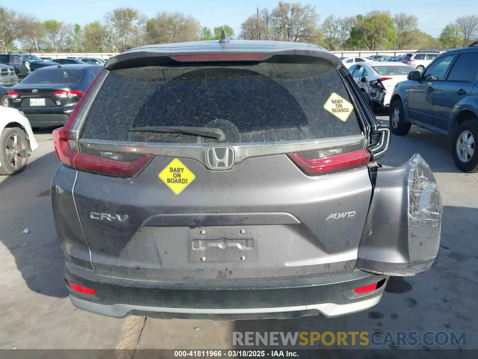 17 Photograph of a damaged car 2HKRW2H80MH671186 HONDA CR-V 2021