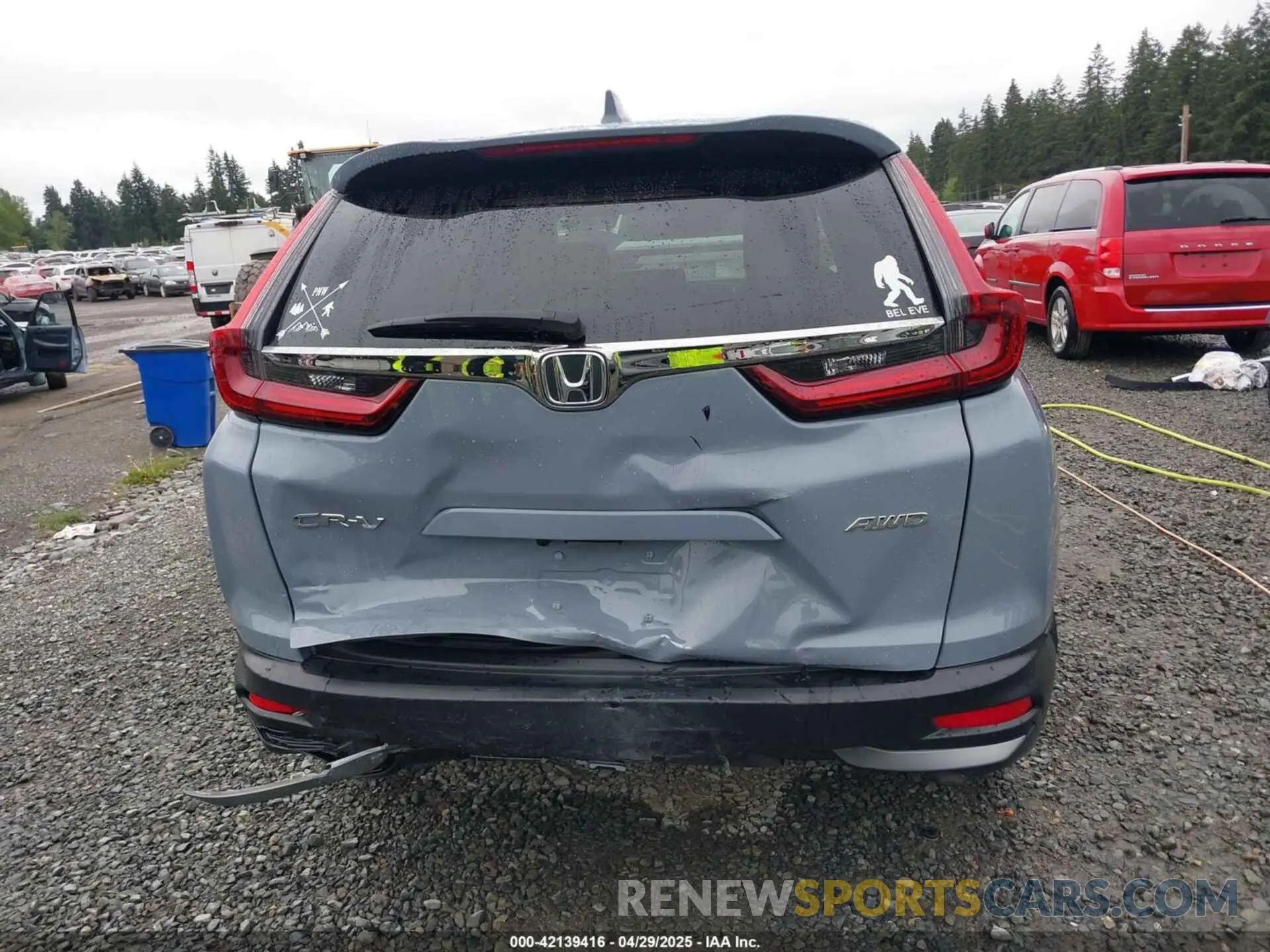 16 Photograph of a damaged car 2HKRW2H81MH646331 HONDA CR-V 2021