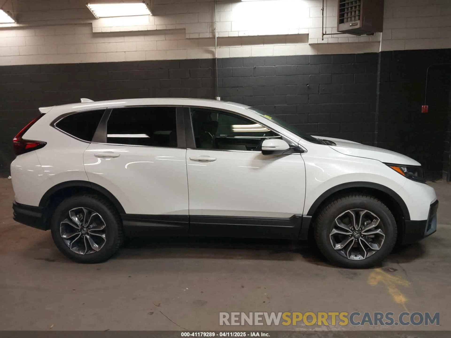 13 Photograph of a damaged car 2HKRW2H83MH653796 HONDA CR-V 2021