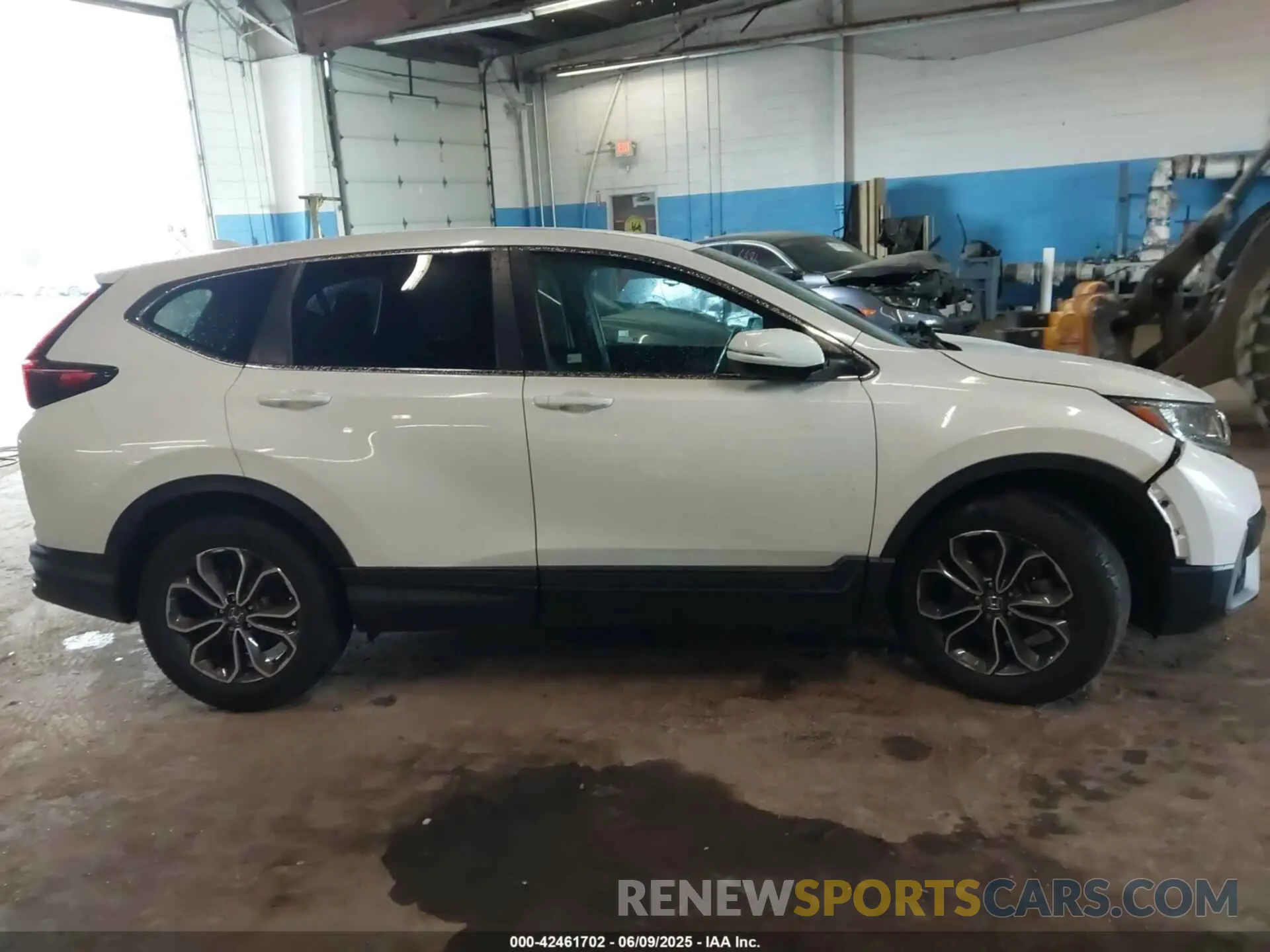 13 Photograph of a damaged car 2HKRW2H84MH676293 HONDA CR-V 2021