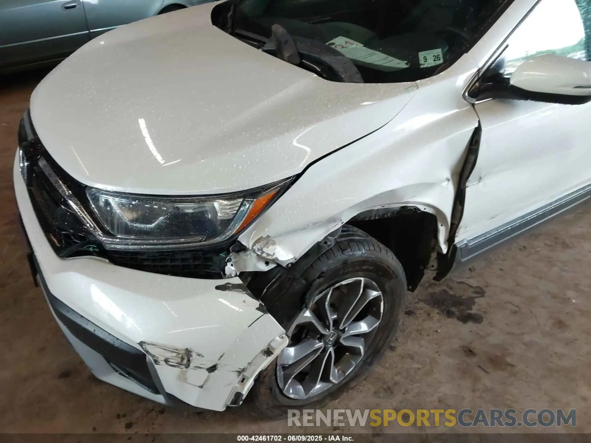 18 Photograph of a damaged car 2HKRW2H84MH676293 HONDA CR-V 2021