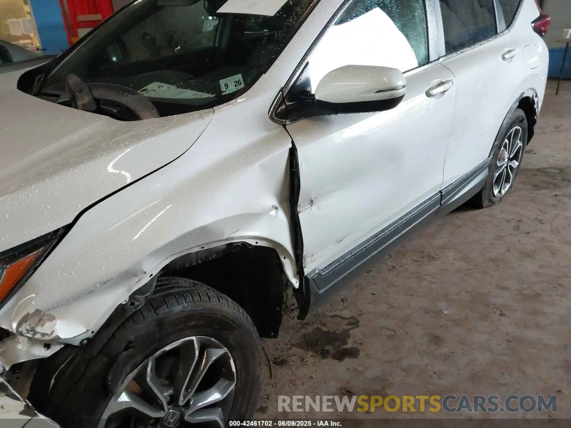 19 Photograph of a damaged car 2HKRW2H84MH676293 HONDA CR-V 2021