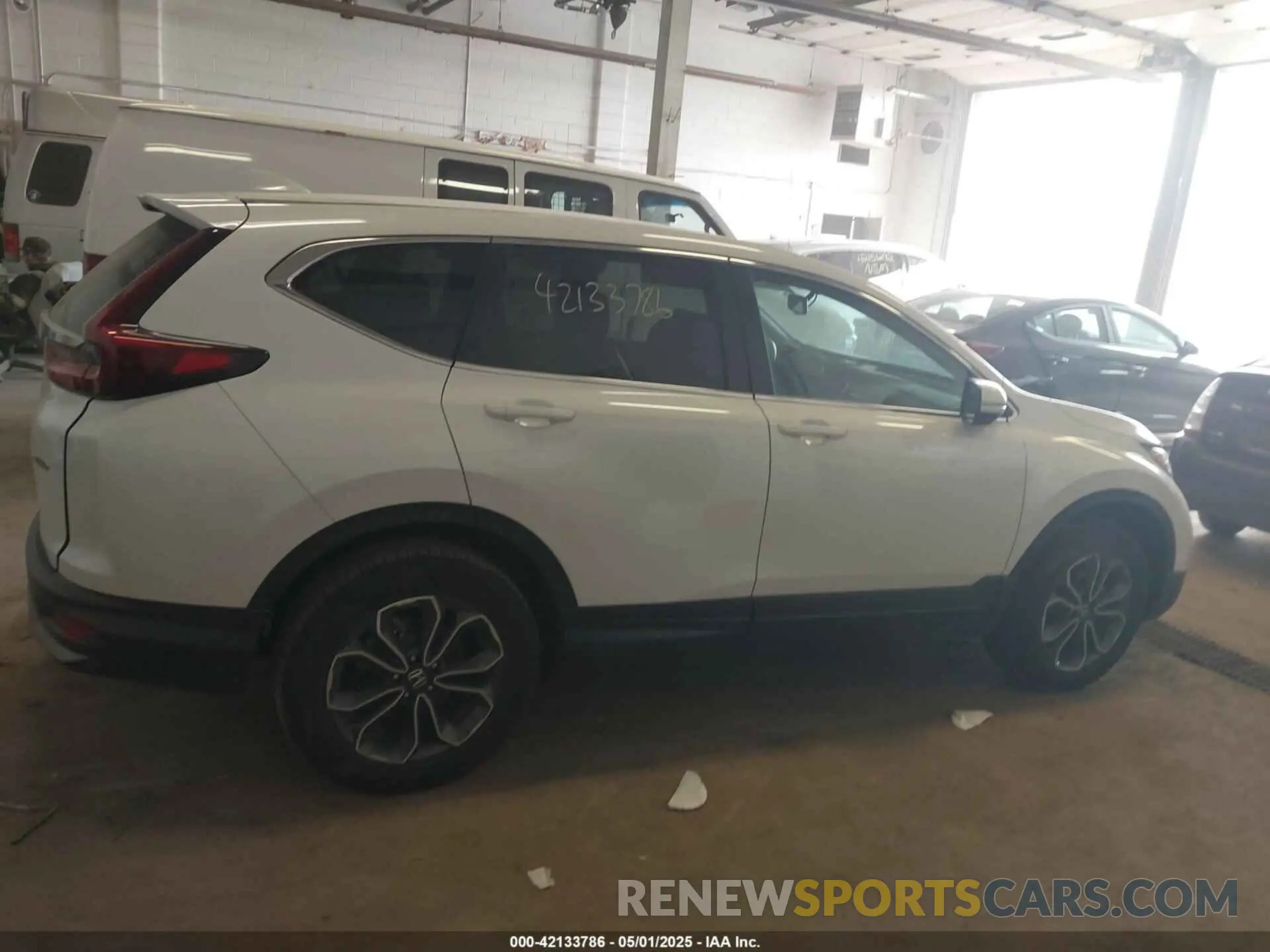 13 Photograph of a damaged car 2HKRW2H85MH620282 HONDA CR-V 2021