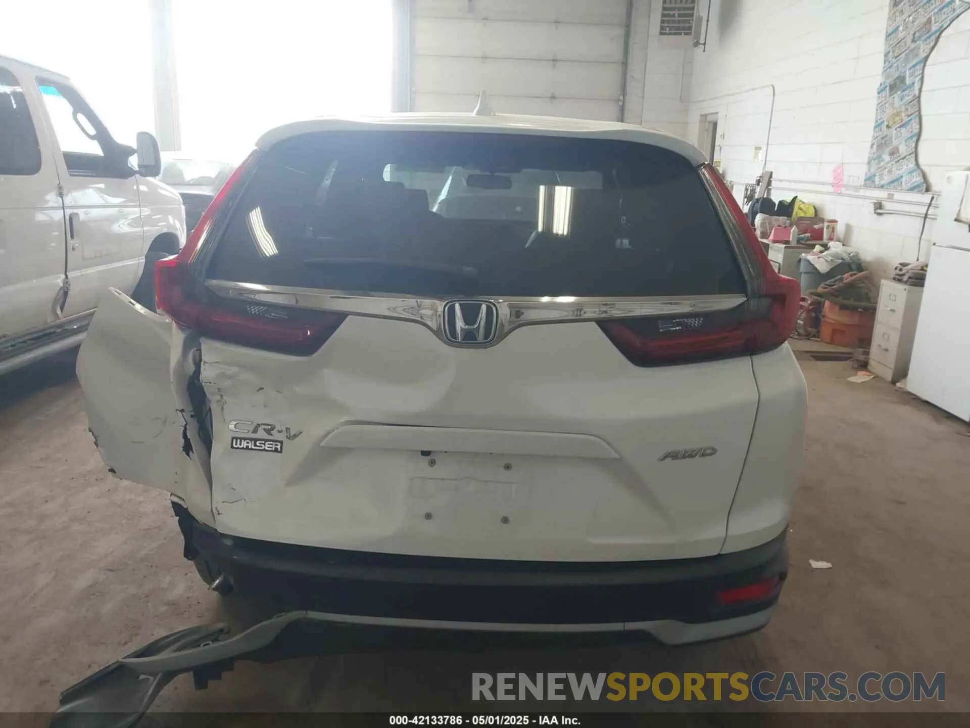 16 Photograph of a damaged car 2HKRW2H85MH620282 HONDA CR-V 2021
