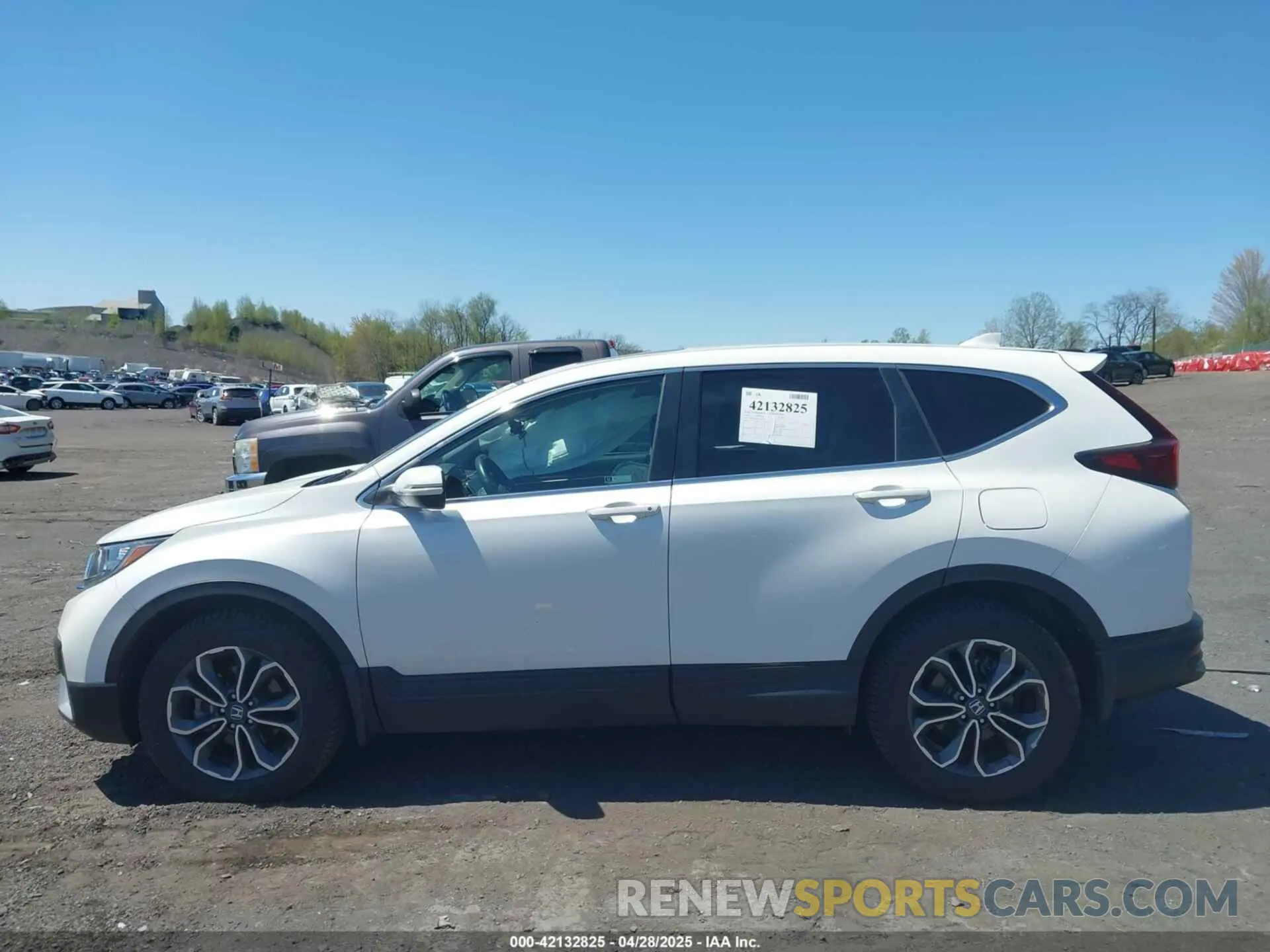 14 Photograph of a damaged car 2HKRW2H87MH678152 HONDA CR-V 2021