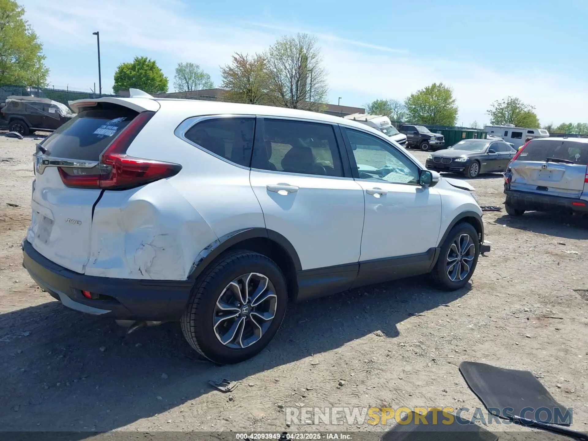 4 Photograph of a damaged car 2HKRW2H88MH618722 HONDA CR-V 2021