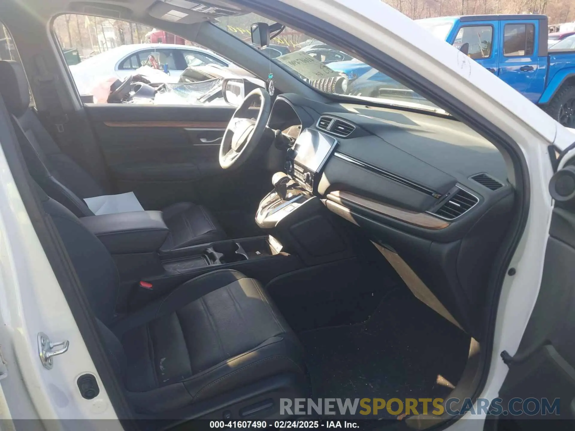 5 Photograph of a damaged car 2HKRW2H89MH615943 HONDA CR-V 2021