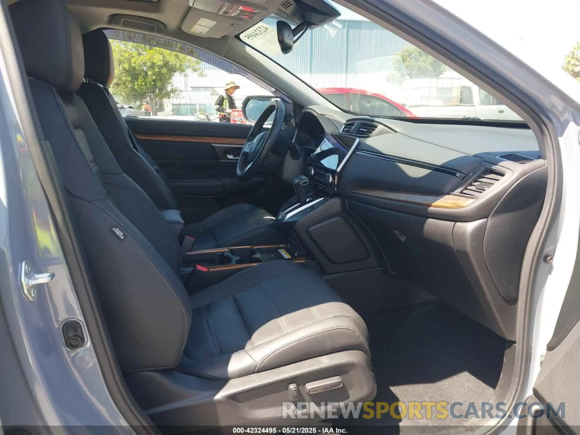 5 Photograph of a damaged car 2HKRW2H92MH666189 HONDA CR-V 2021