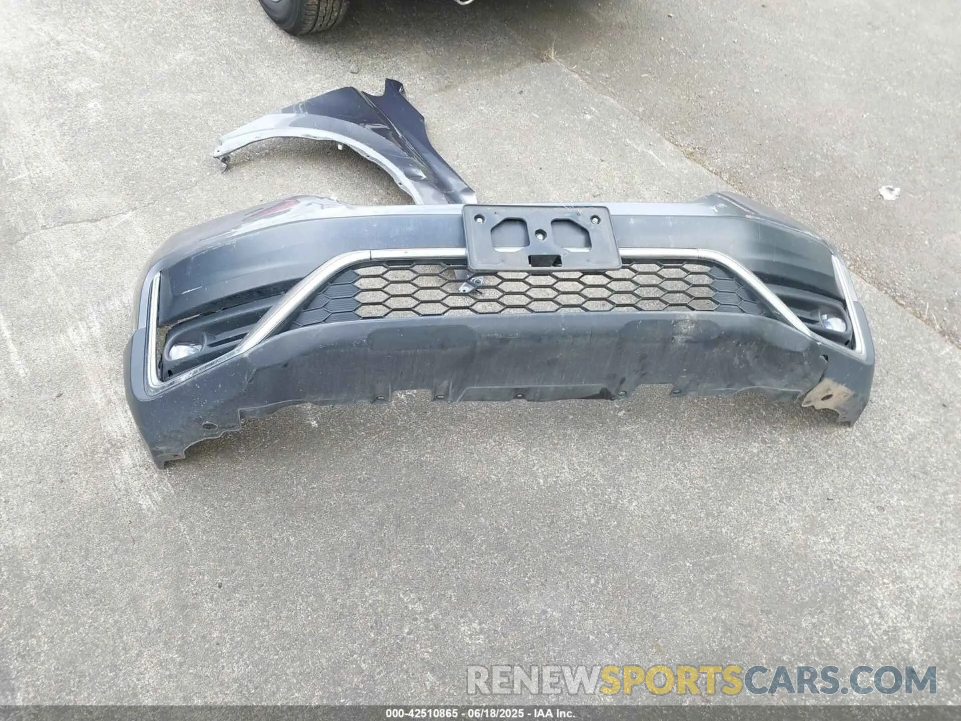 18 Photograph of a damaged car 2HKRW2H93MH679033 HONDA CR-V 2021