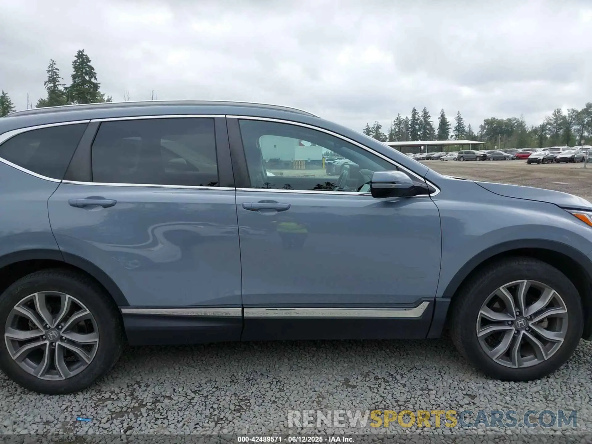 13 Photograph of a damaged car 2HKRW2H94MH637809 HONDA CR-V 2021