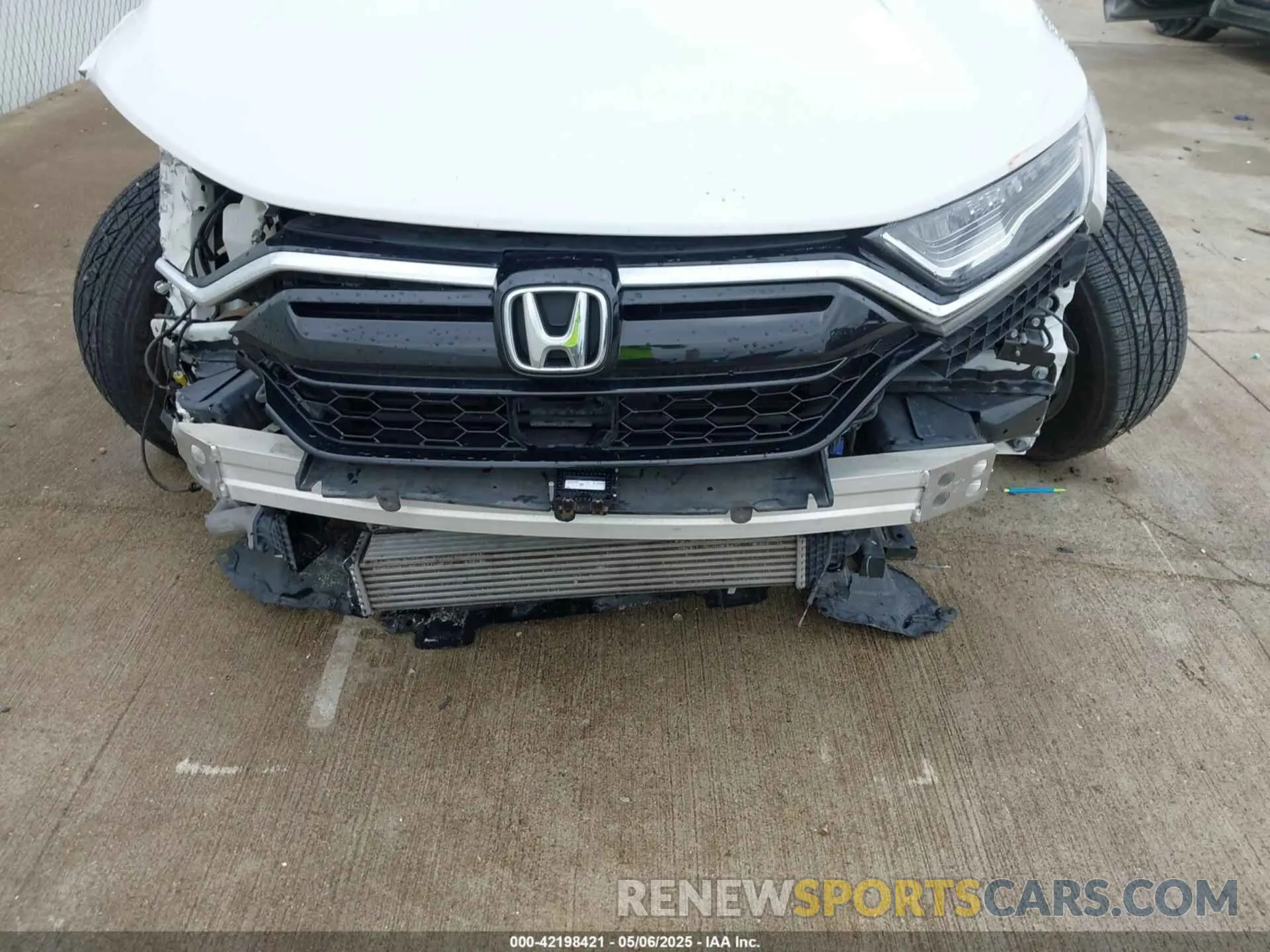 17 Photograph of a damaged car 2HKRW2H98MH669288 HONDA CR-V 2021