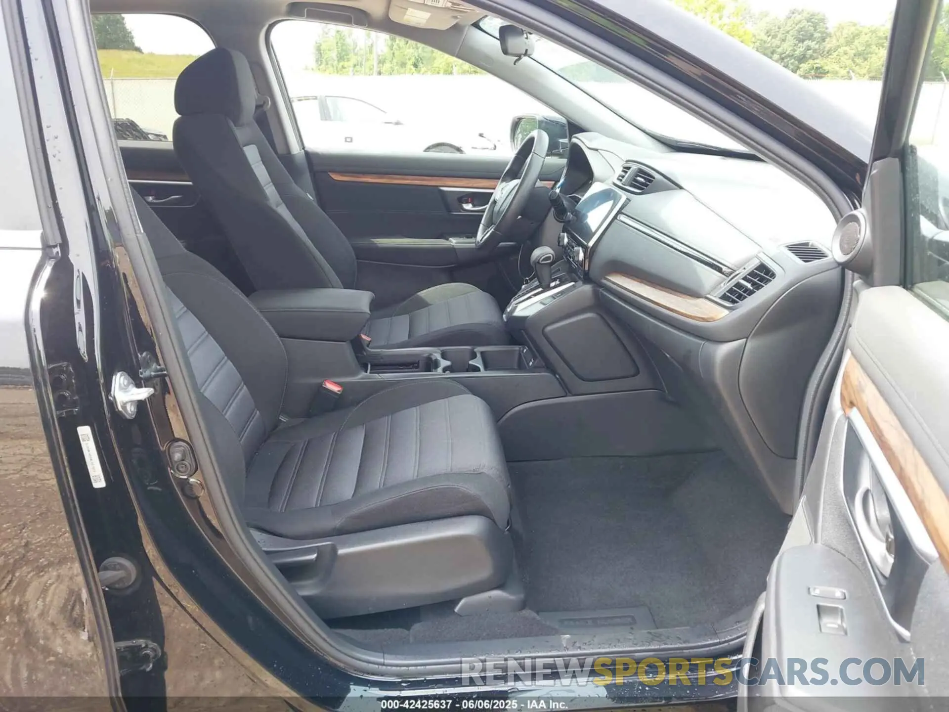 5 Photograph of a damaged car 5J6RW1H55ML007603 HONDA CR-V 2021
