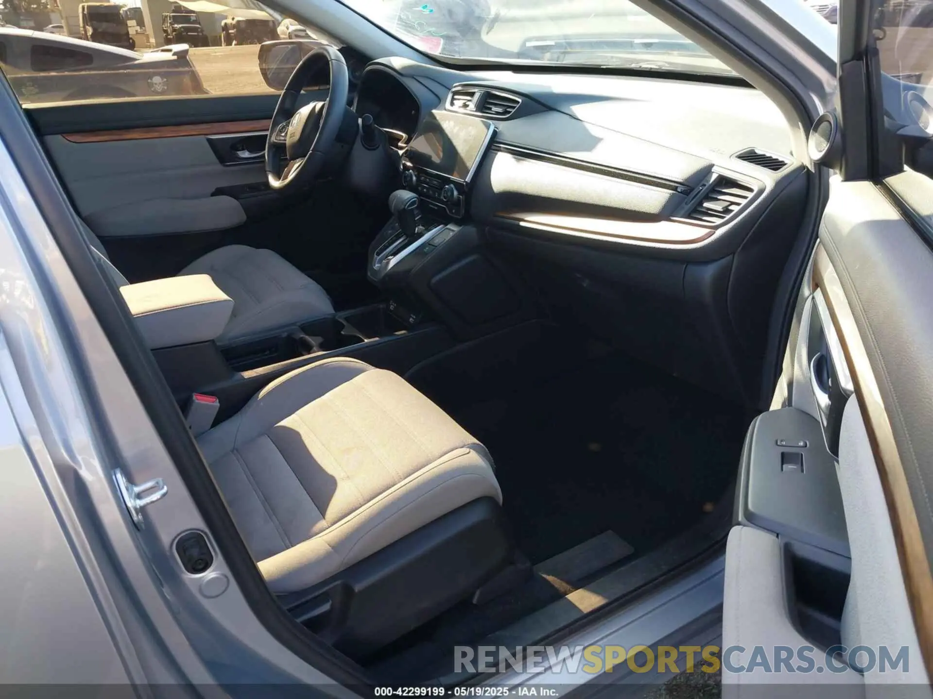 5 Photograph of a damaged car 5J6RW1H58MA013021 HONDA CR-V 2021