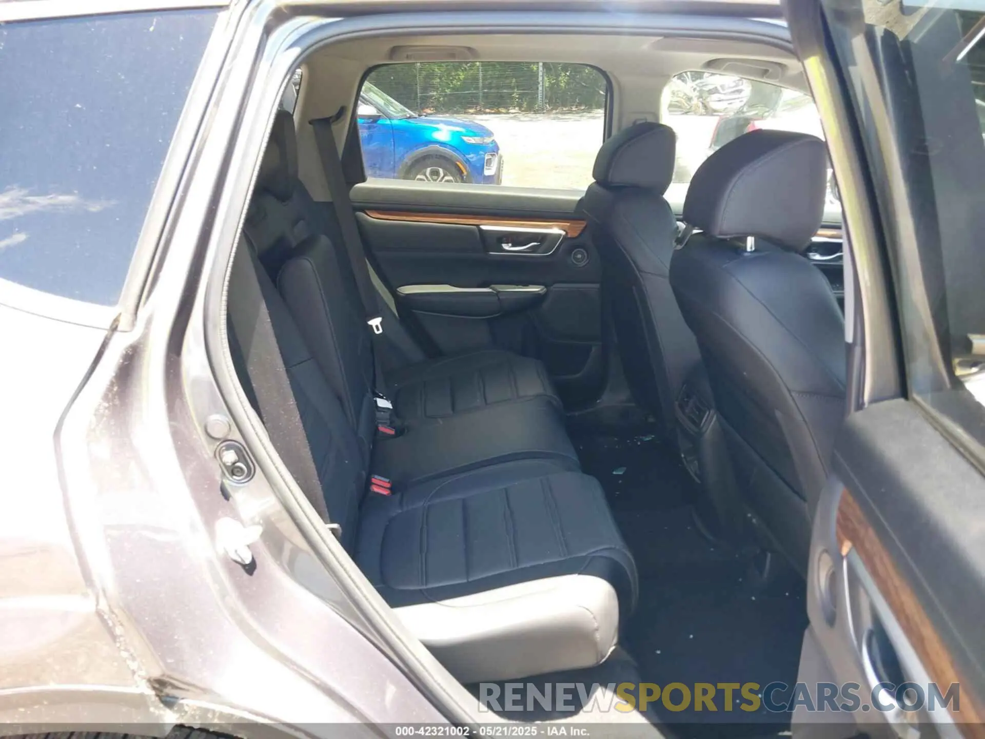 8 Photograph of a damaged car 5J6RW1H89MA009683 HONDA CR-V 2021