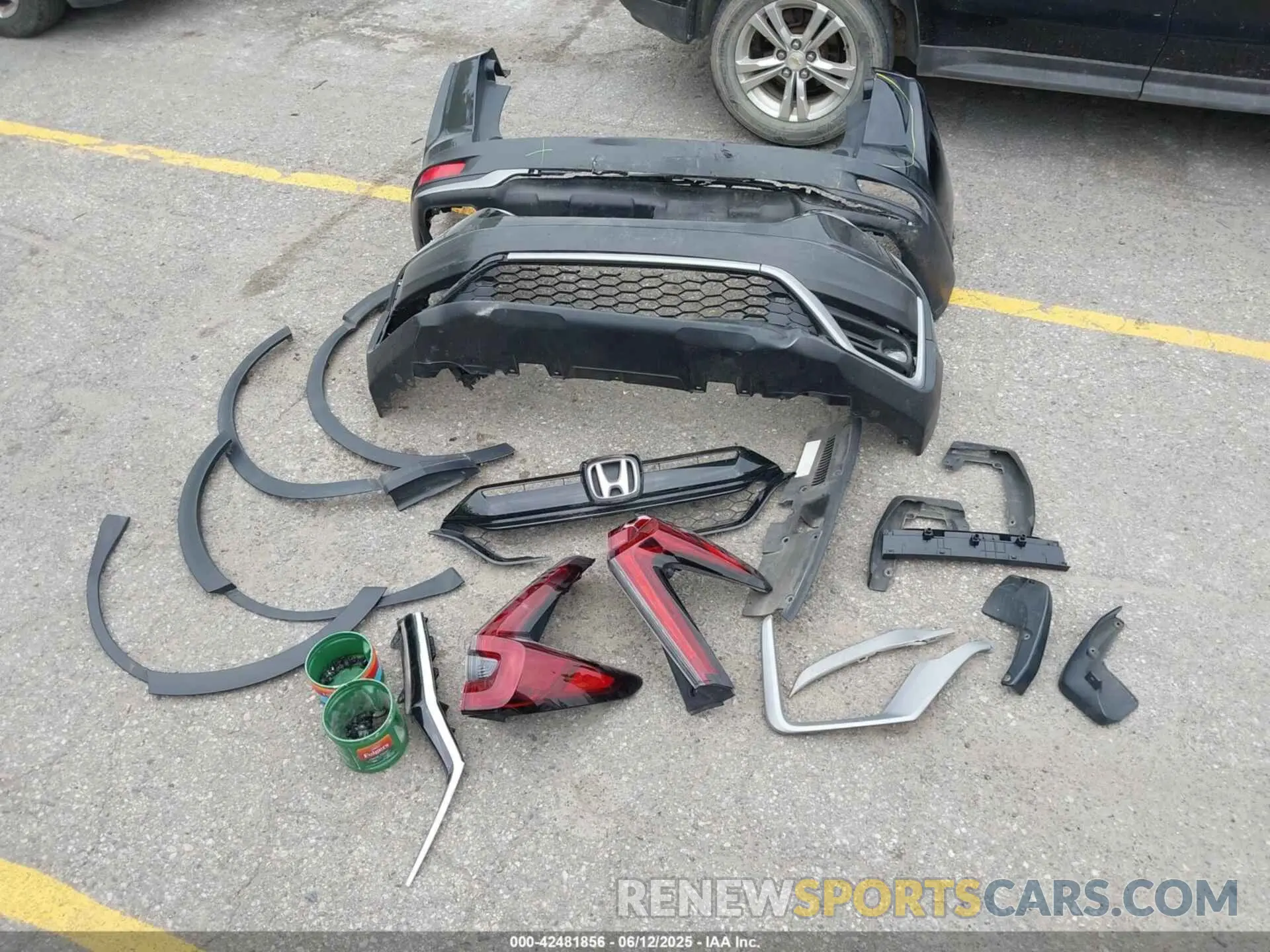 12 Photograph of a damaged car 5J6RW2H50ML004467 HONDA CR-V 2021