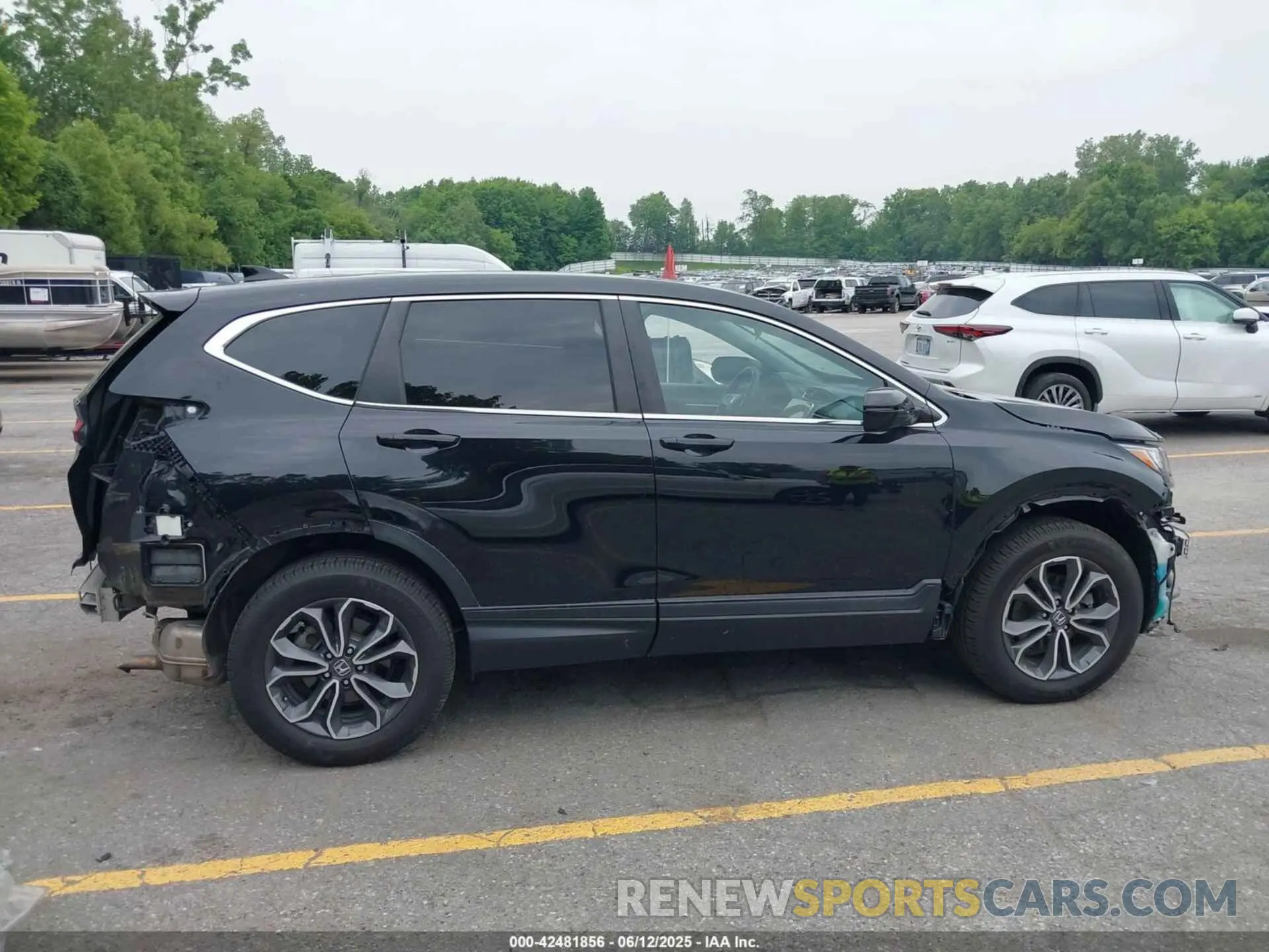 14 Photograph of a damaged car 5J6RW2H50ML004467 HONDA CR-V 2021