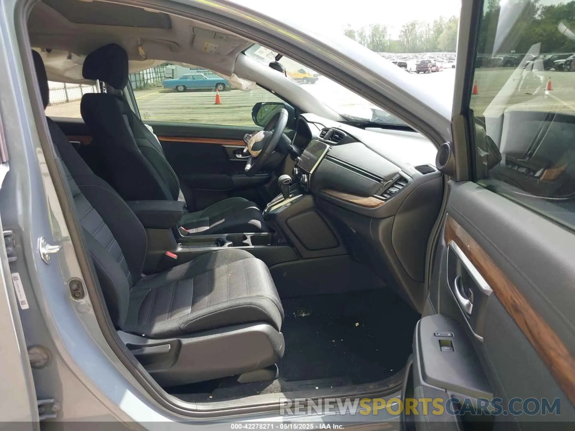 5 Photograph of a damaged car 5J6RW2H52ML010643 HONDA CR-V 2021