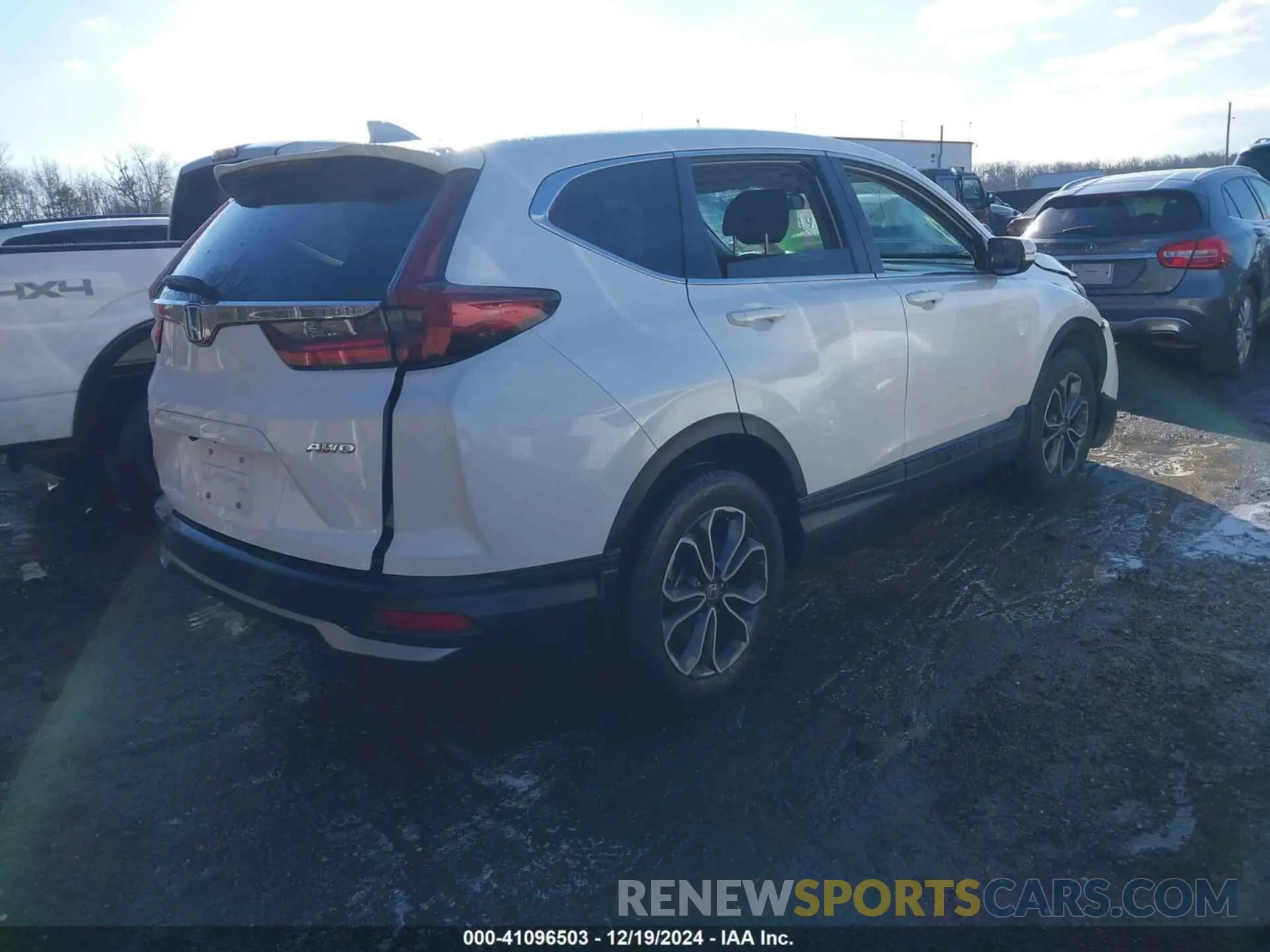4 Photograph of a damaged car 5J6RW2H56MA012505 HONDA CR-V 2021