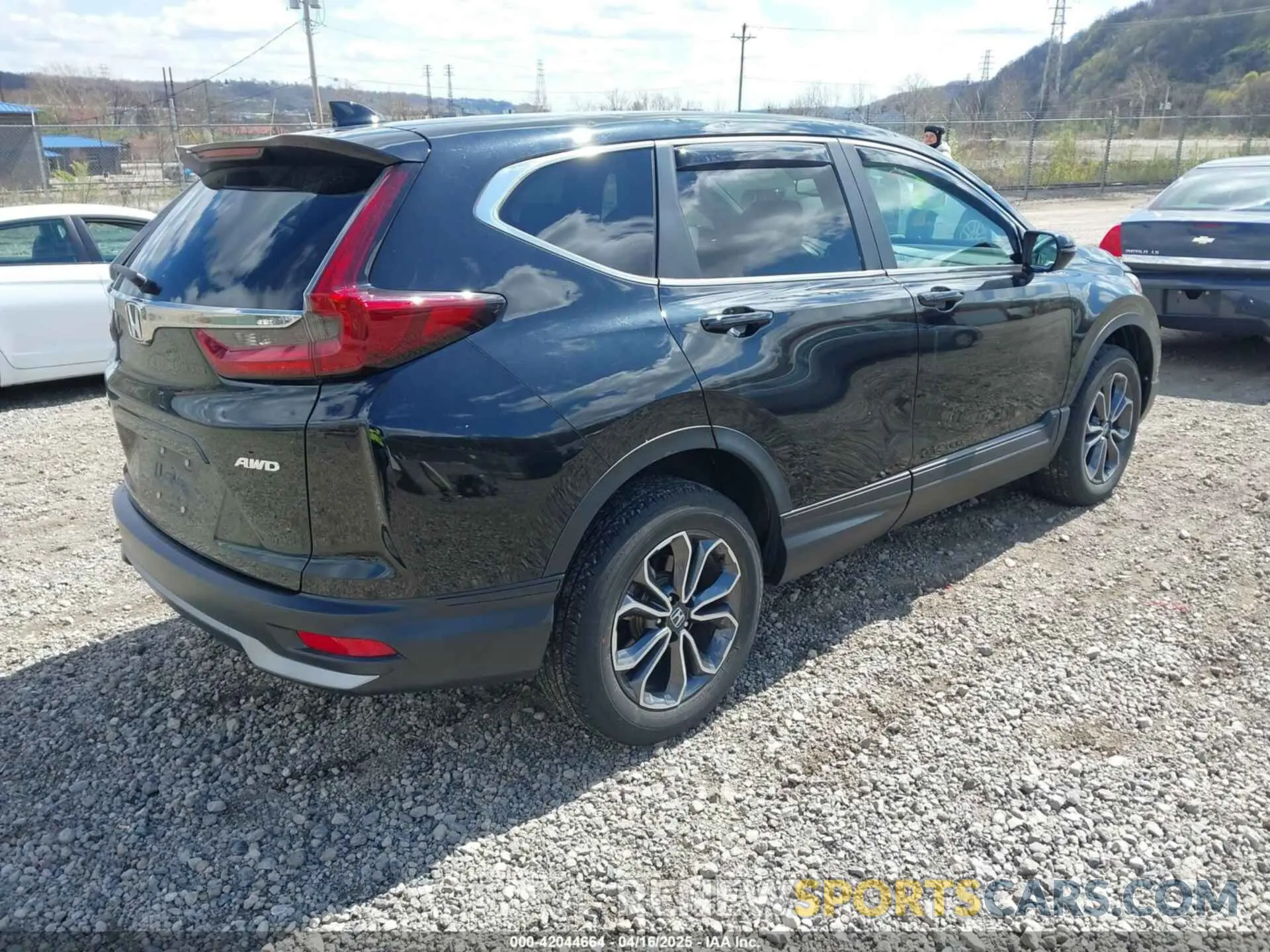 4 Photograph of a damaged car 5J6RW2H80ML001353 HONDA CR-V 2021