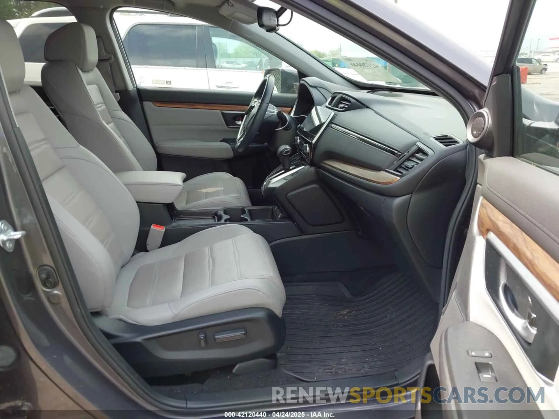 5 Photograph of a damaged car 5J6RW2H82MA011250 HONDA CR-V 2021