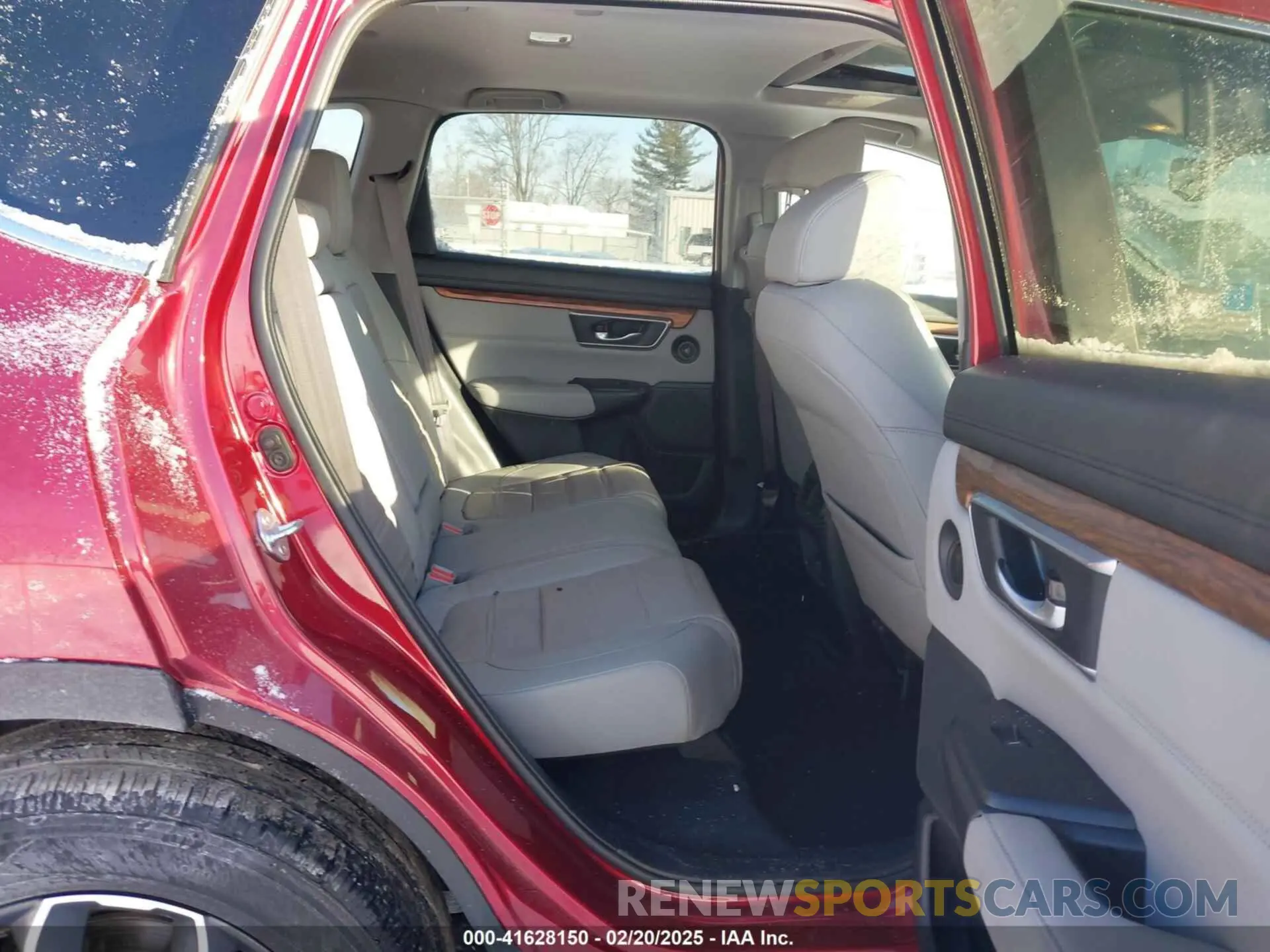 8 Photograph of a damaged car 5J6RW2H83MA001245 HONDA CR-V 2021
