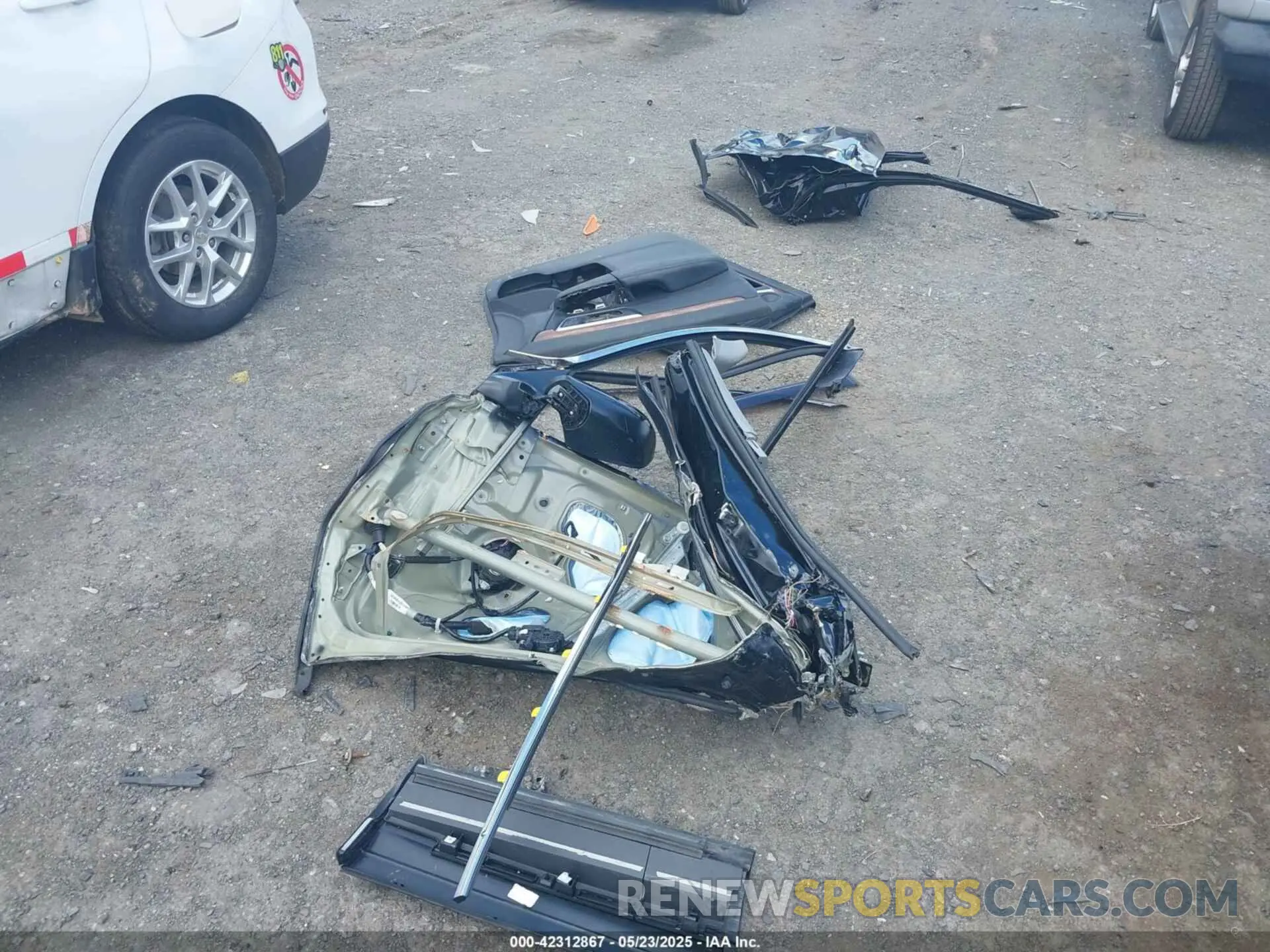 12 Photograph of a damaged car 5J6RW2H86MA001286 HONDA CR-V 2021