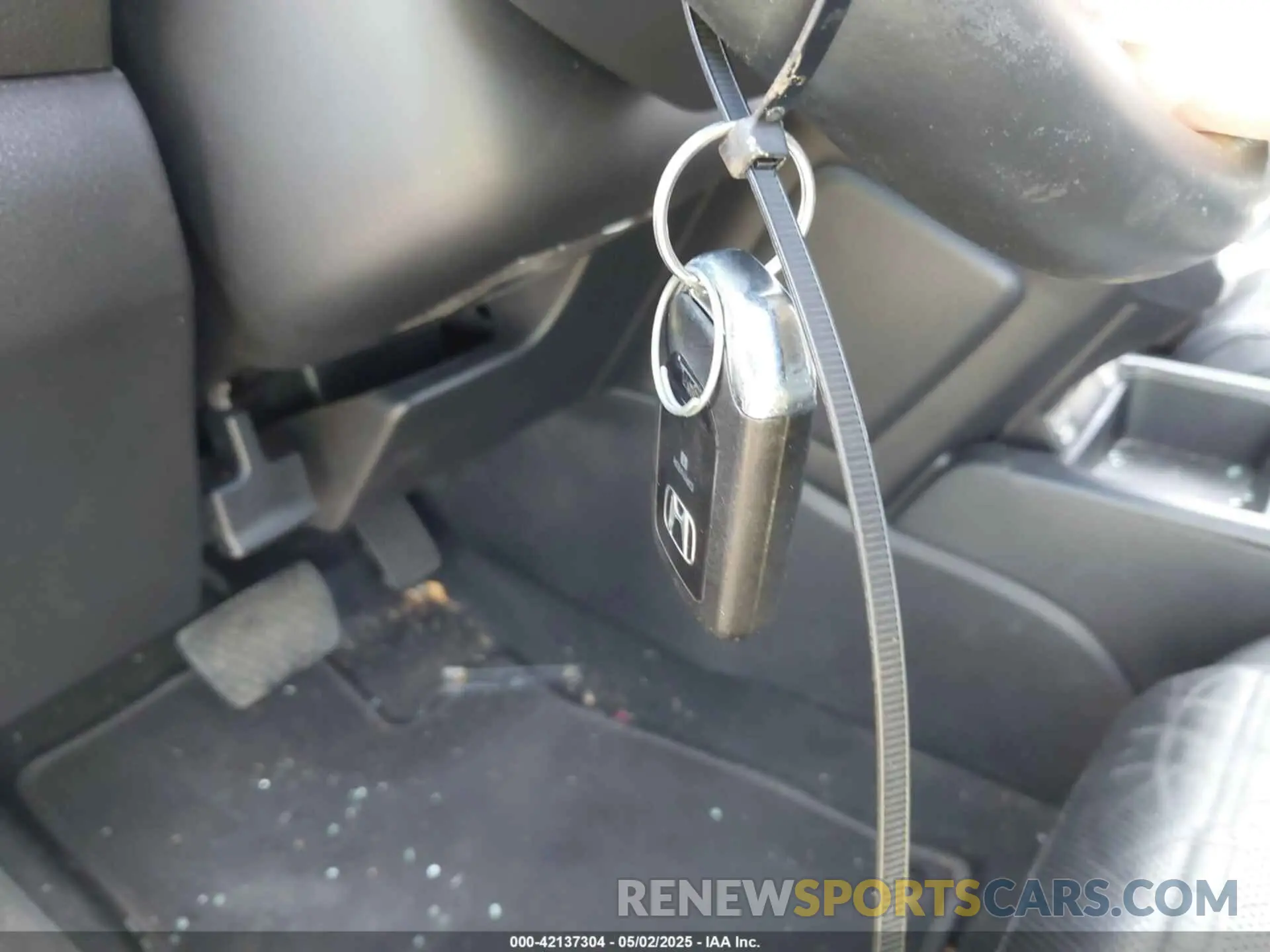 11 Photograph of a damaged car 5J6RW2H87MA001958 HONDA CR-V 2021