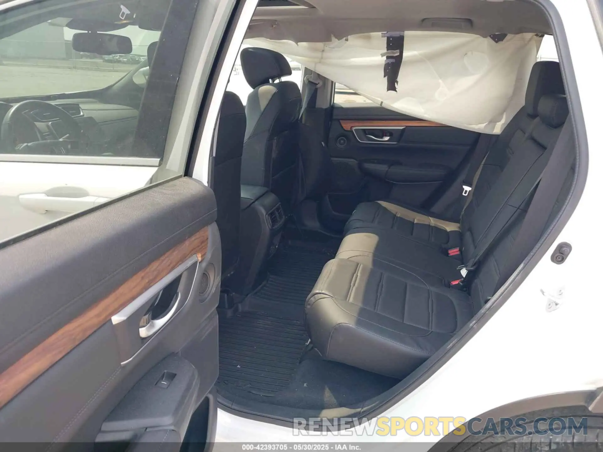 8 Photograph of a damaged car 5J6RW2H88ML020653 HONDA CR-V 2021