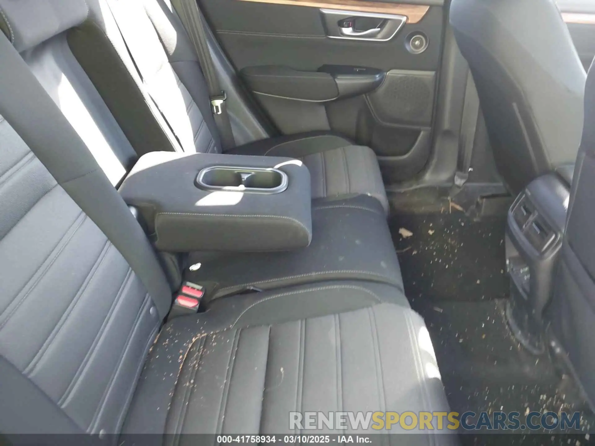 8 Photograph of a damaged car 7FART6H58ME017819 HONDA CR-V 2021
