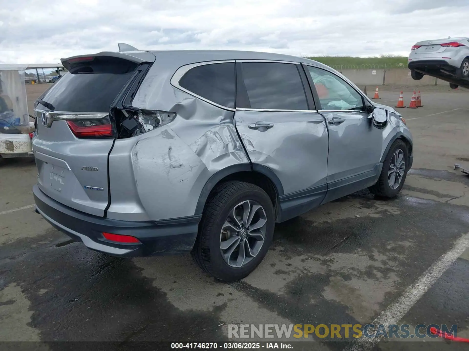 4 Photograph of a damaged car 7FART6H8XME010994 HONDA CR-V 2021