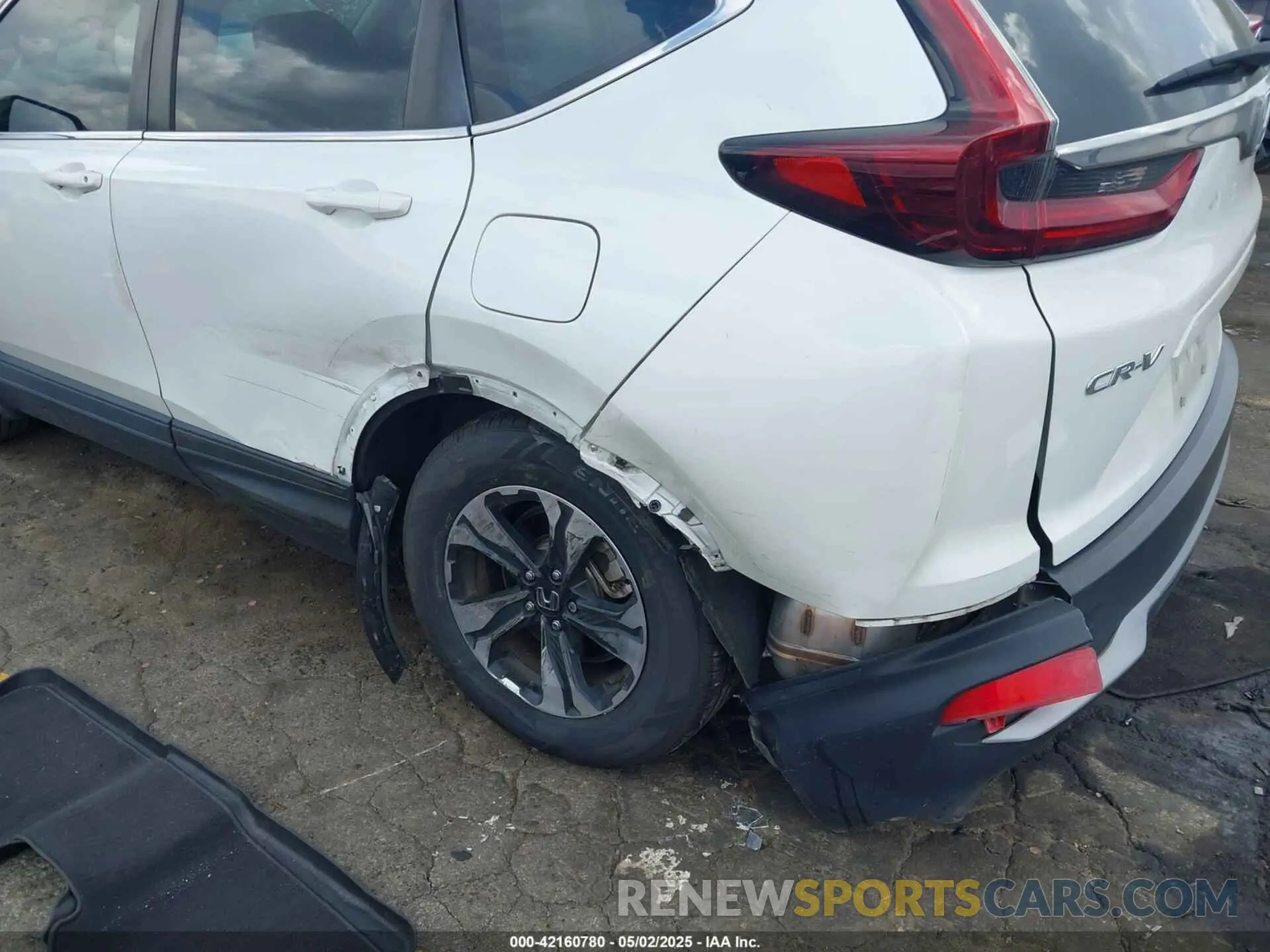 6 Photograph of a damaged car 7FARW1H74ME024990 HONDA CR-V 2021