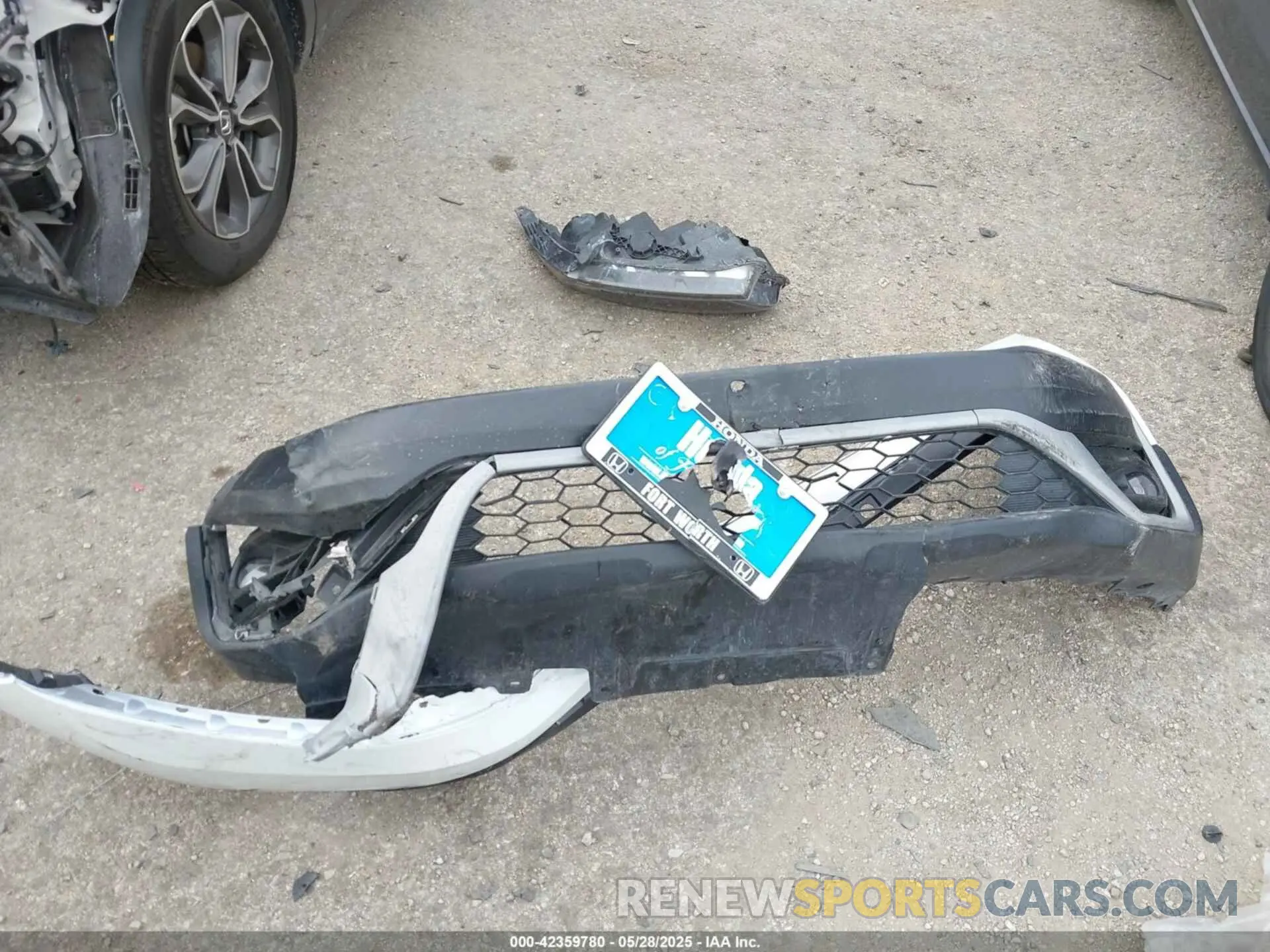 12 Photograph of a damaged car 2HKRW1H56NH400456 HONDA CR-V 2022