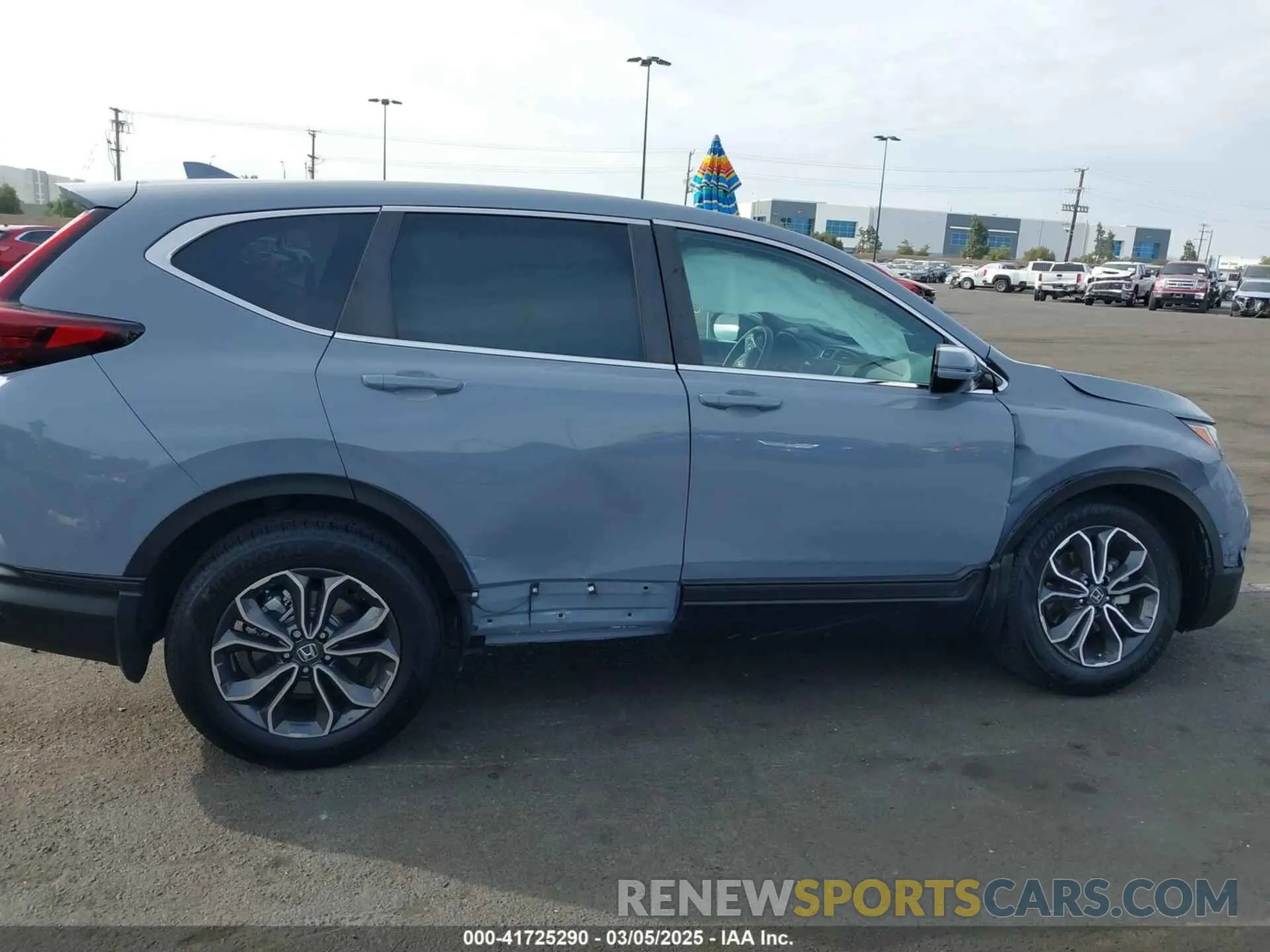 14 Photograph of a damaged car 2HKRW1H56NH404488 HONDA CR-V 2022