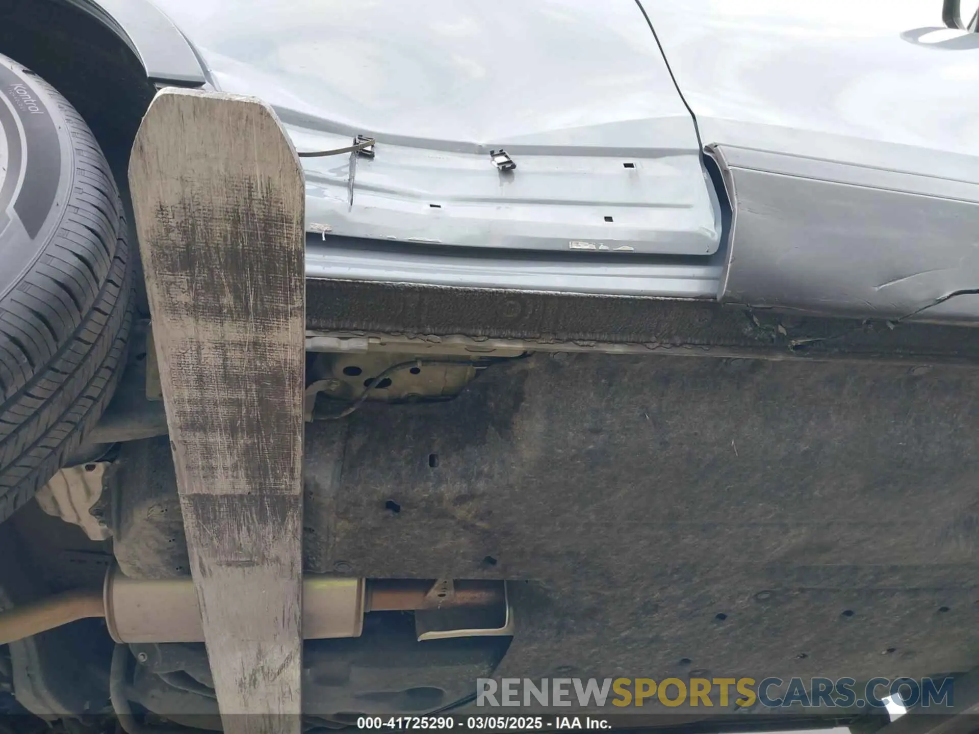 21 Photograph of a damaged car 2HKRW1H56NH404488 HONDA CR-V 2022