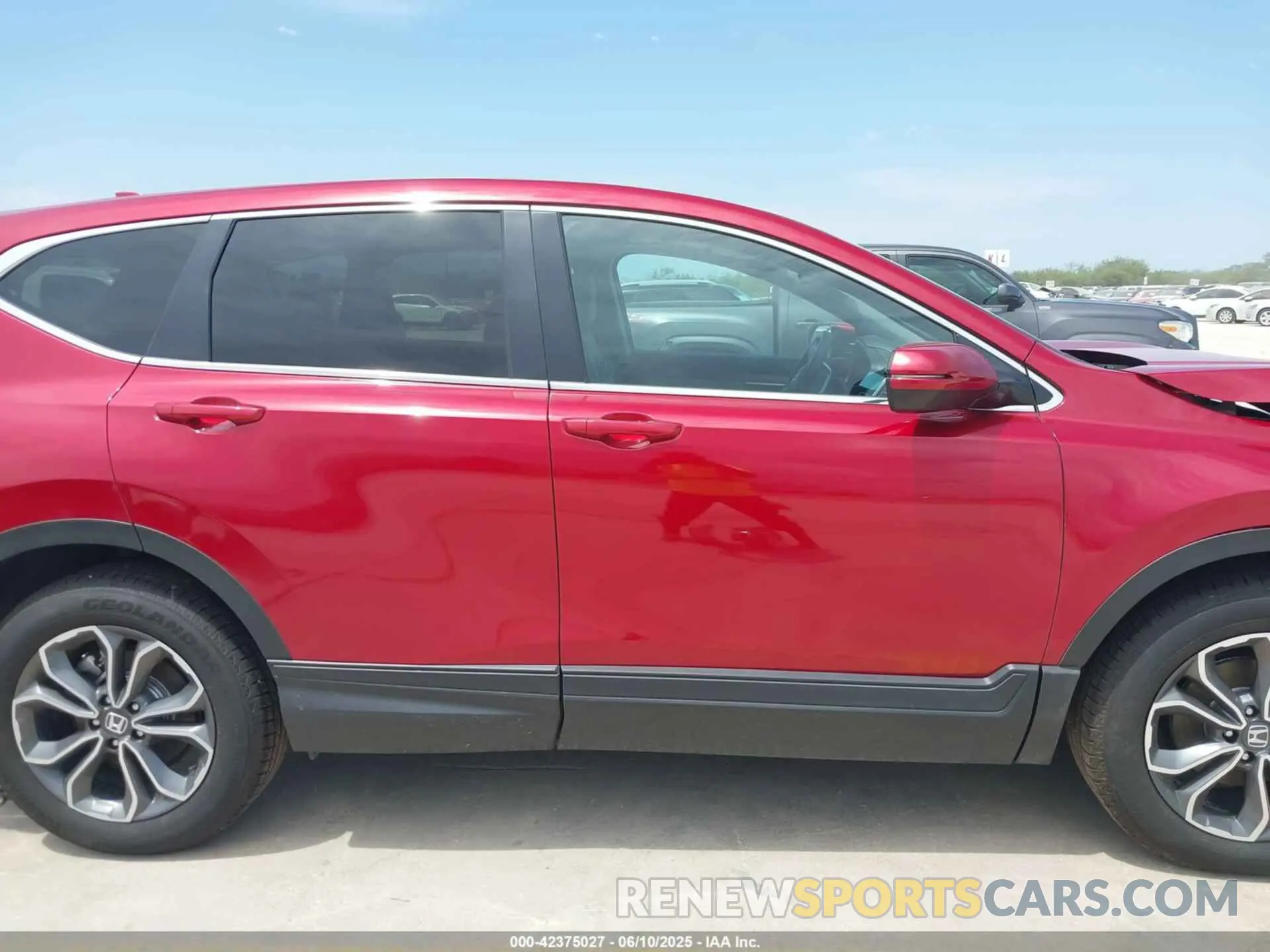 14 Photograph of a damaged car 2HKRW1H58NH400720 HONDA CR-V 2022