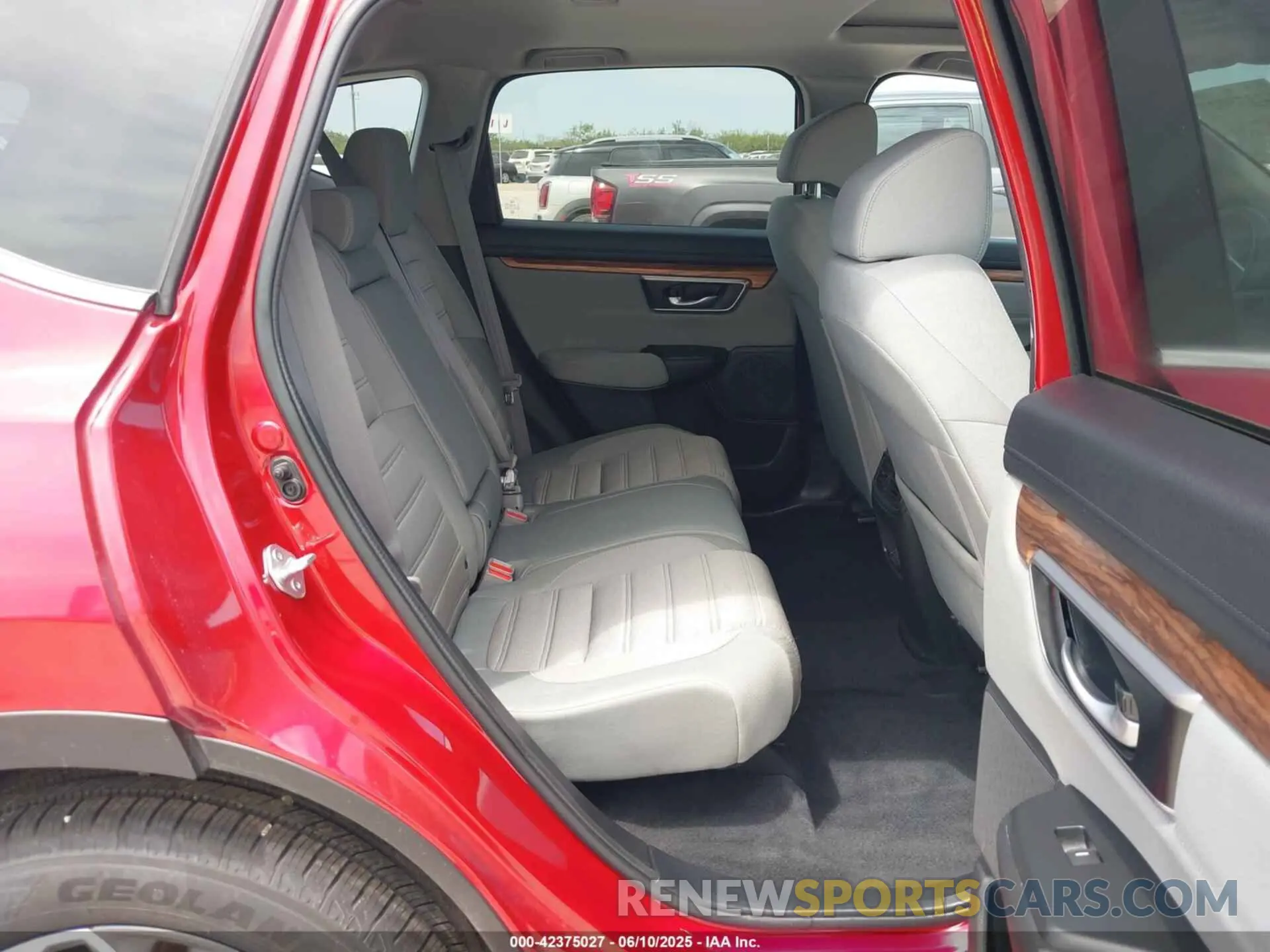 8 Photograph of a damaged car 2HKRW1H58NH400720 HONDA CR-V 2022