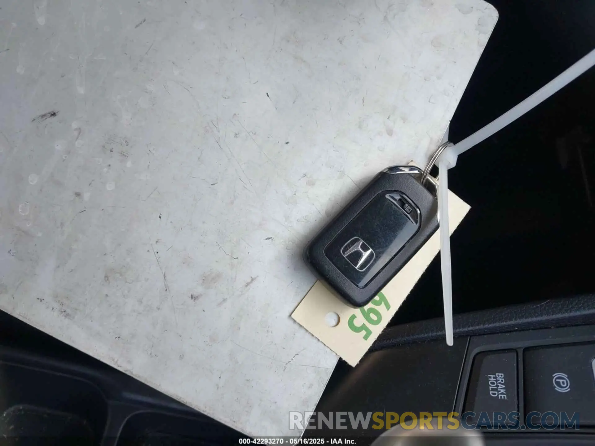 11 Photograph of a damaged car 2HKRW1H5XNH401660 HONDA CR-V 2022